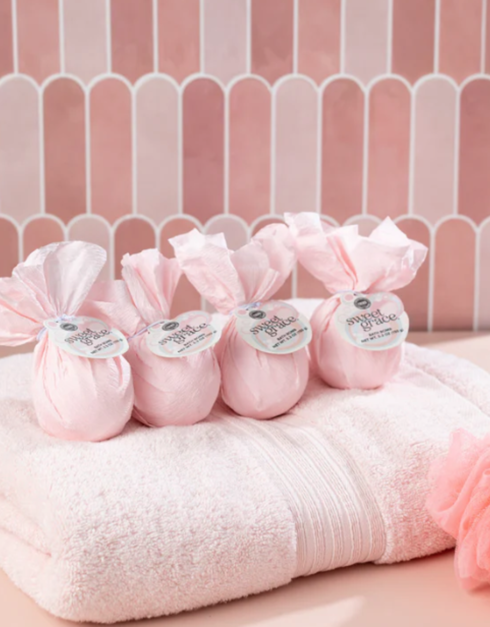 Bridgewater Candle Company Sweet Grace Bath Bomb
