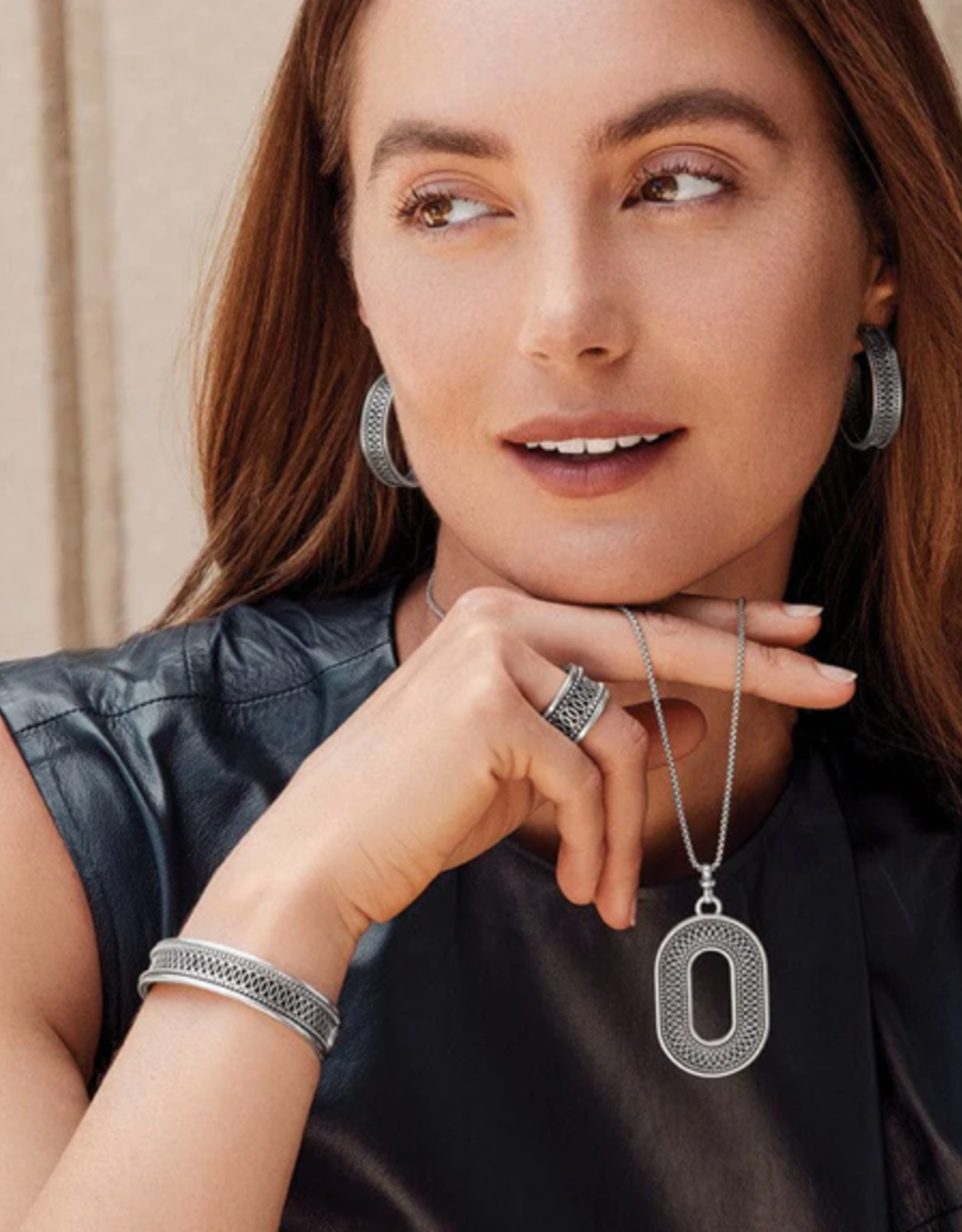 Ferrara Siena Silver Oval Necklace