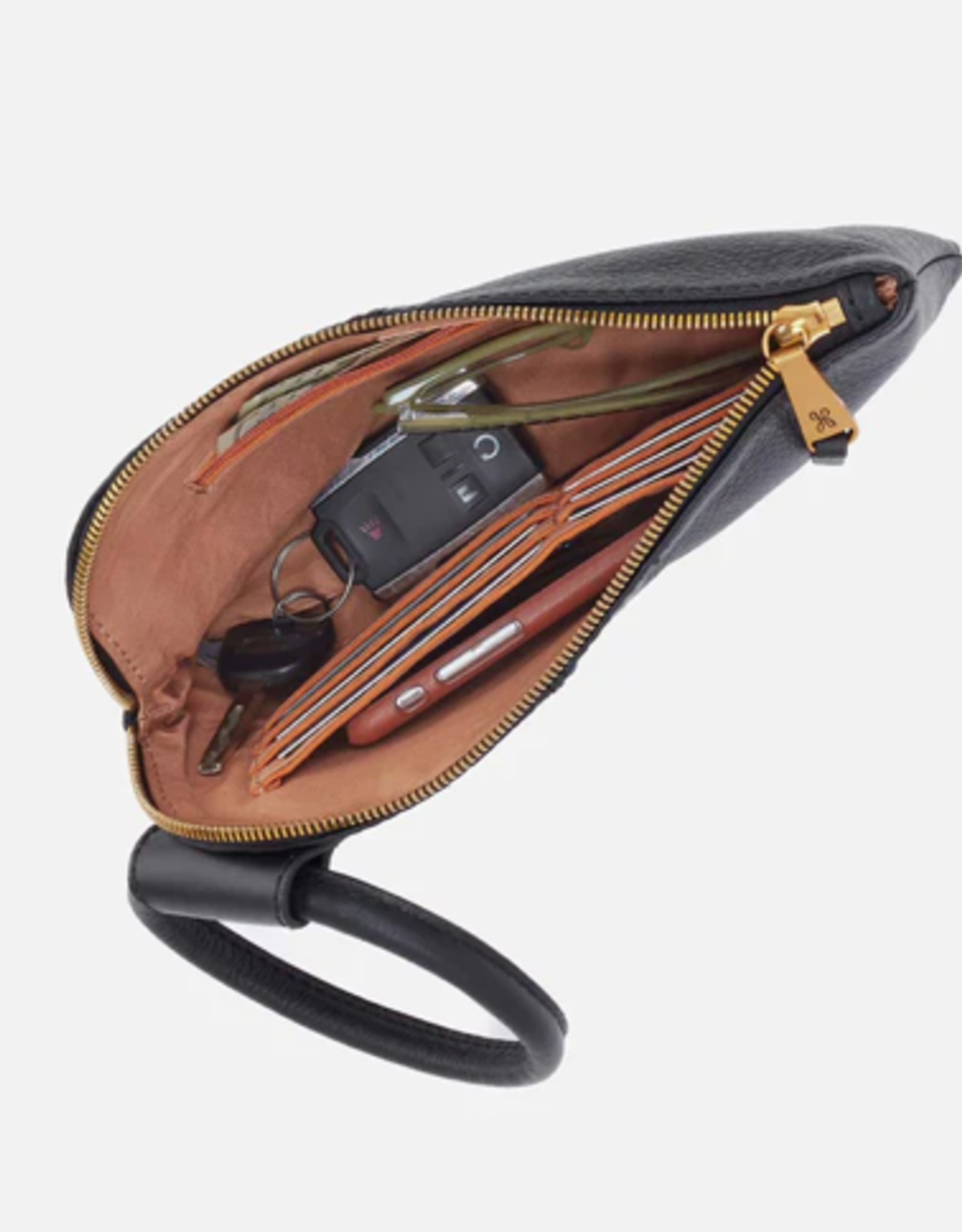 Sable Wristlet Pebbled Black