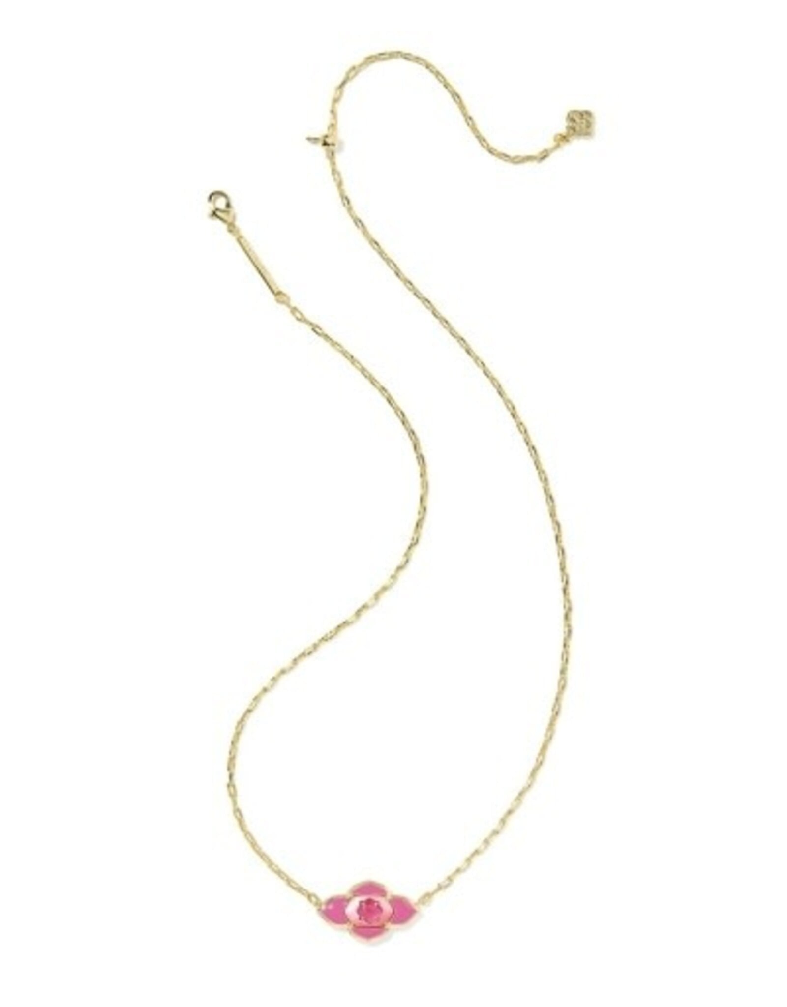 ABBIE MEDALLION SHORT PENDANT NECKLACE