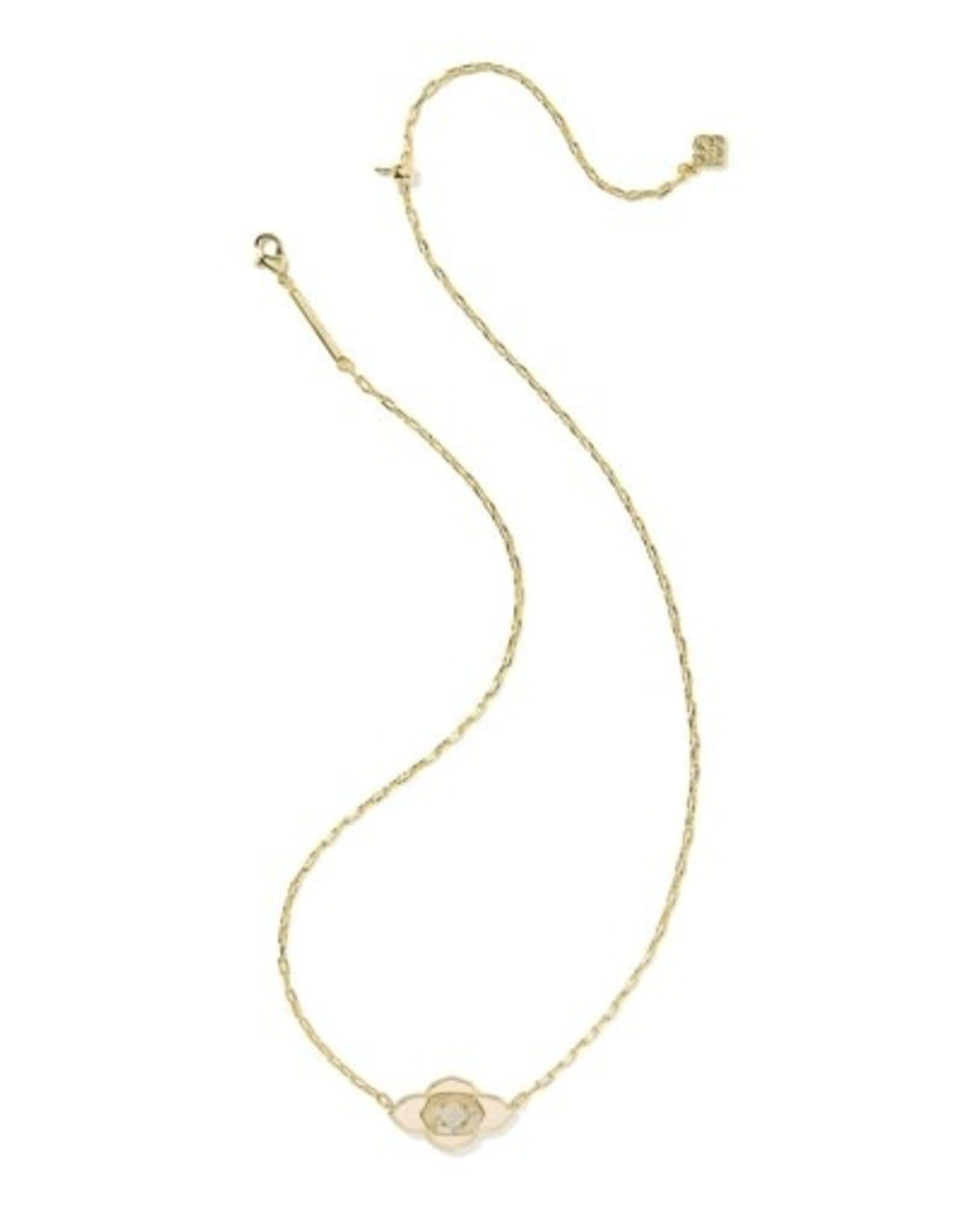 ABBIE MEDALLION SHORT PENDANT NECKLACE