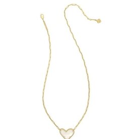 ARI HEART STATEMENT SHORT PENDANT NECKLACE