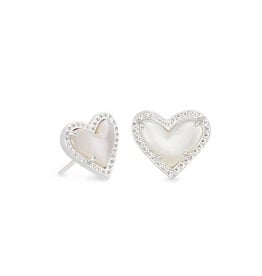ARI HEART STUD EARRINGS