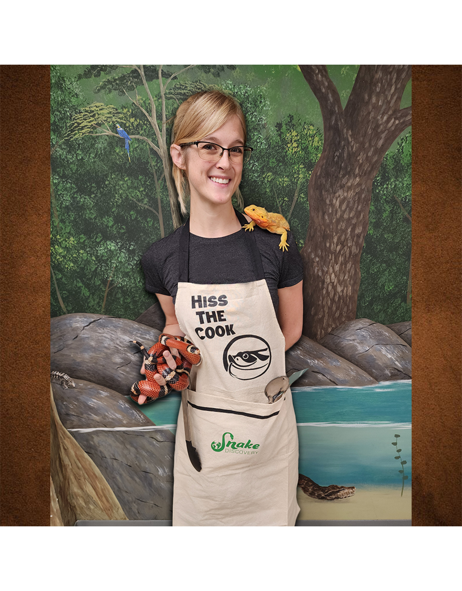 Snake Discovery Hiss the Cook Apron