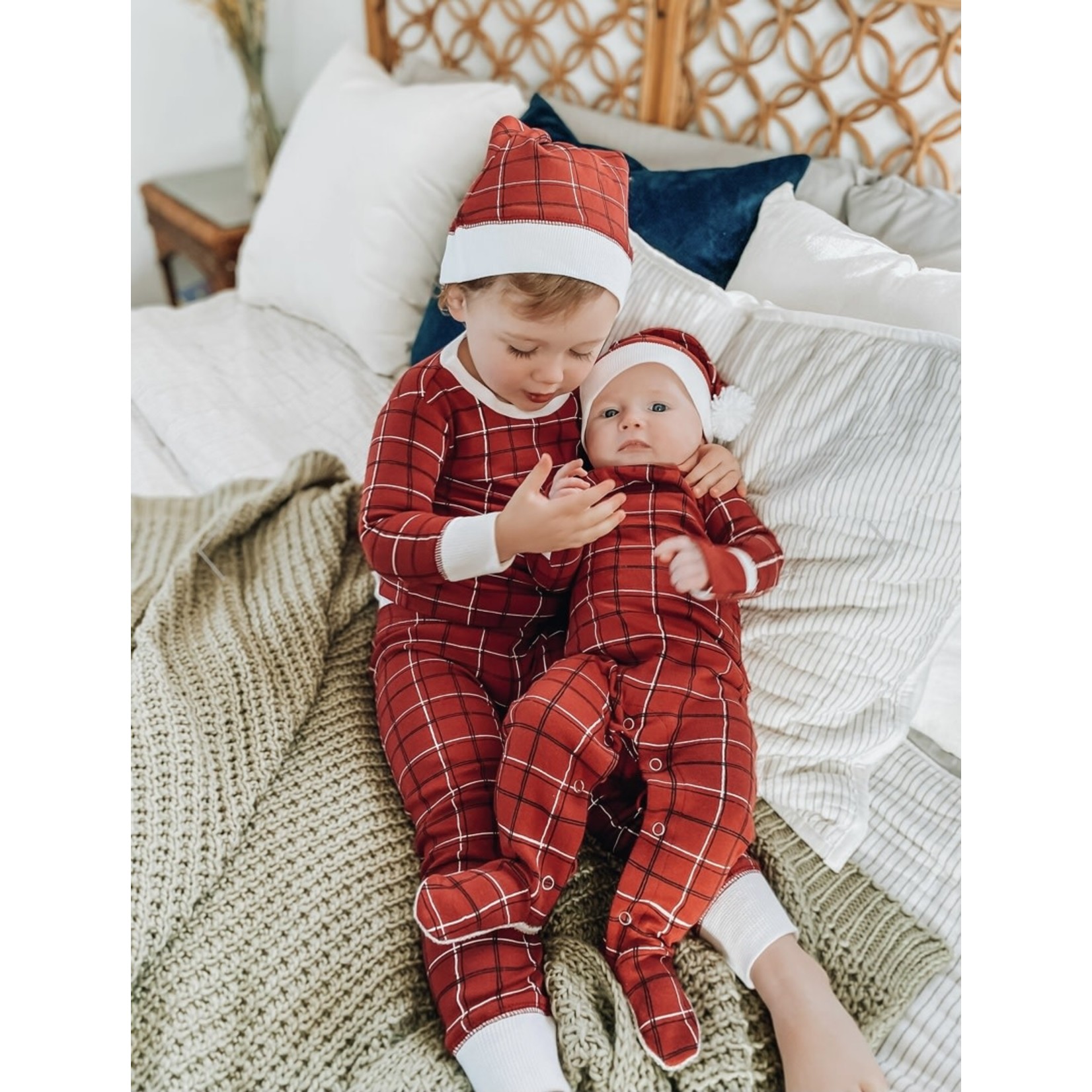 L’oved Baby L'oved Baby - Santa Baby Holiday PJ & Cap Set