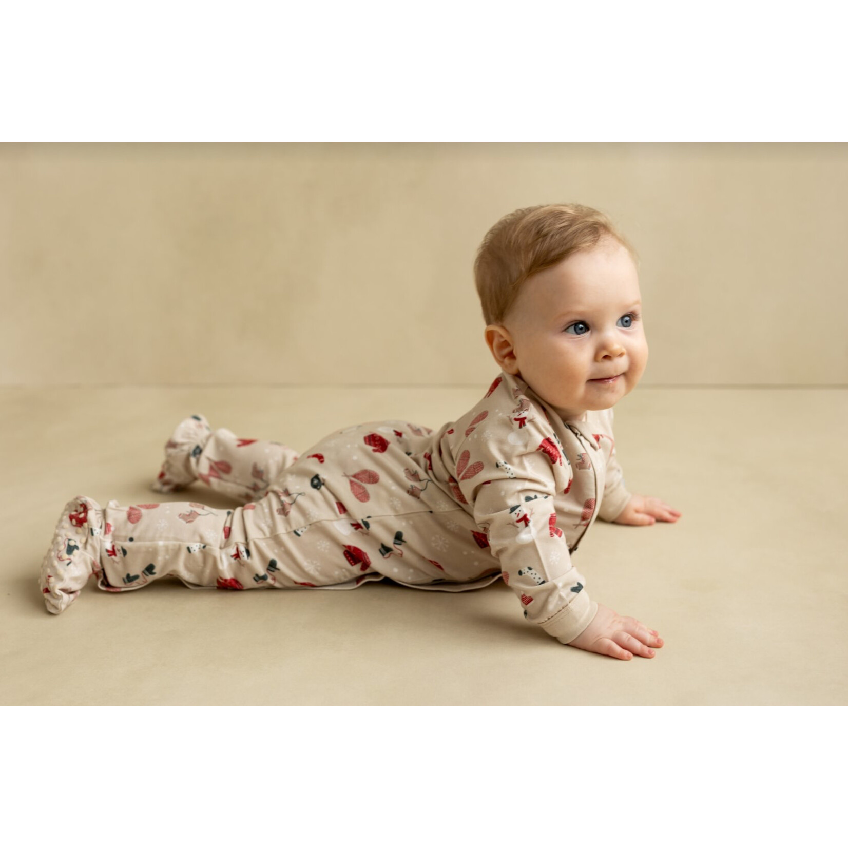 Coccoli Coccoli - Modal Zipper Footie | Sweaters on Beige