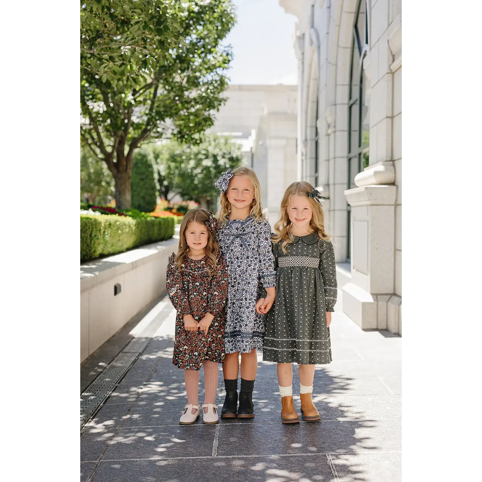 Mebie Baby Mebie Baby - Tulip Smocked Peter Pan Collar Dress