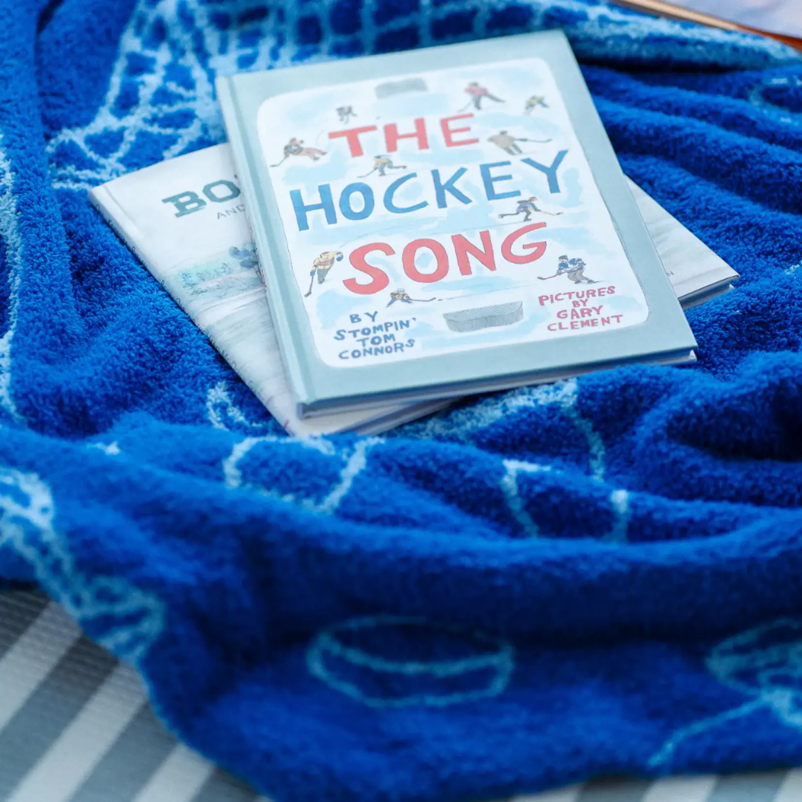 Pip + Phee Pip + Phee - Zamboni Plush Blanket
