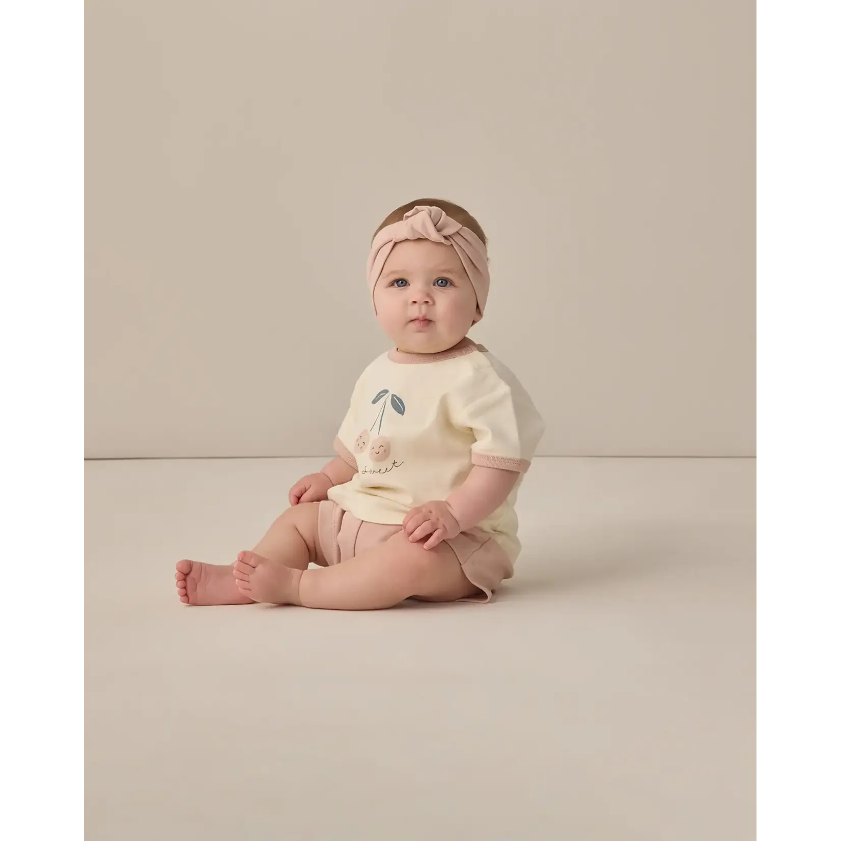 Quincy Mae Quincy Mae - Play Short