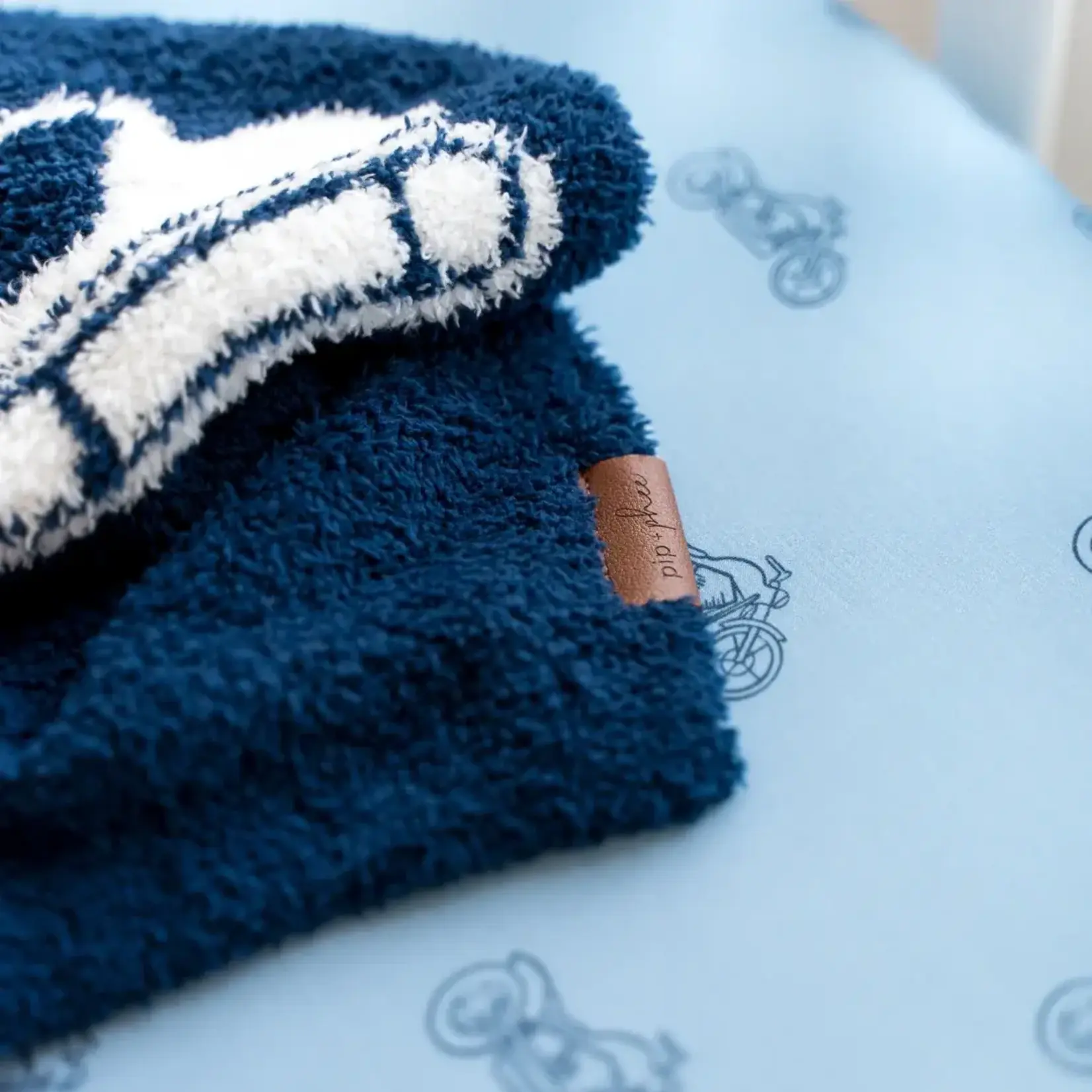 Pip + Phee Pip + Phee - Navy Digger Plush Blanket