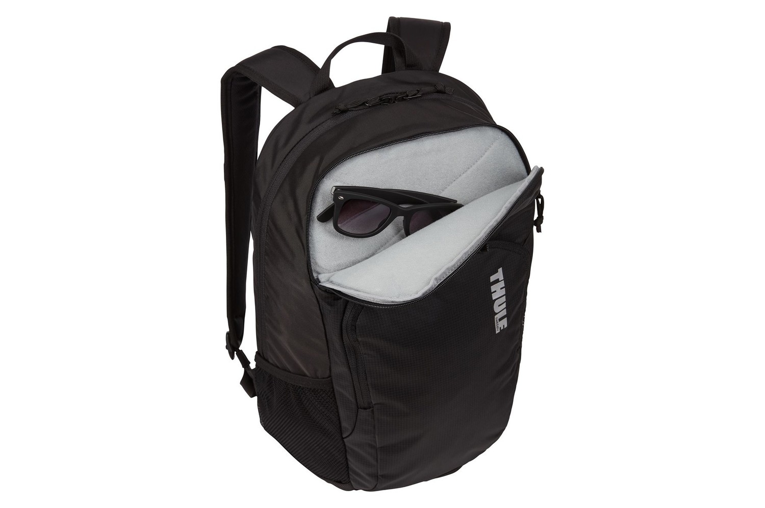 thule achiever backpack