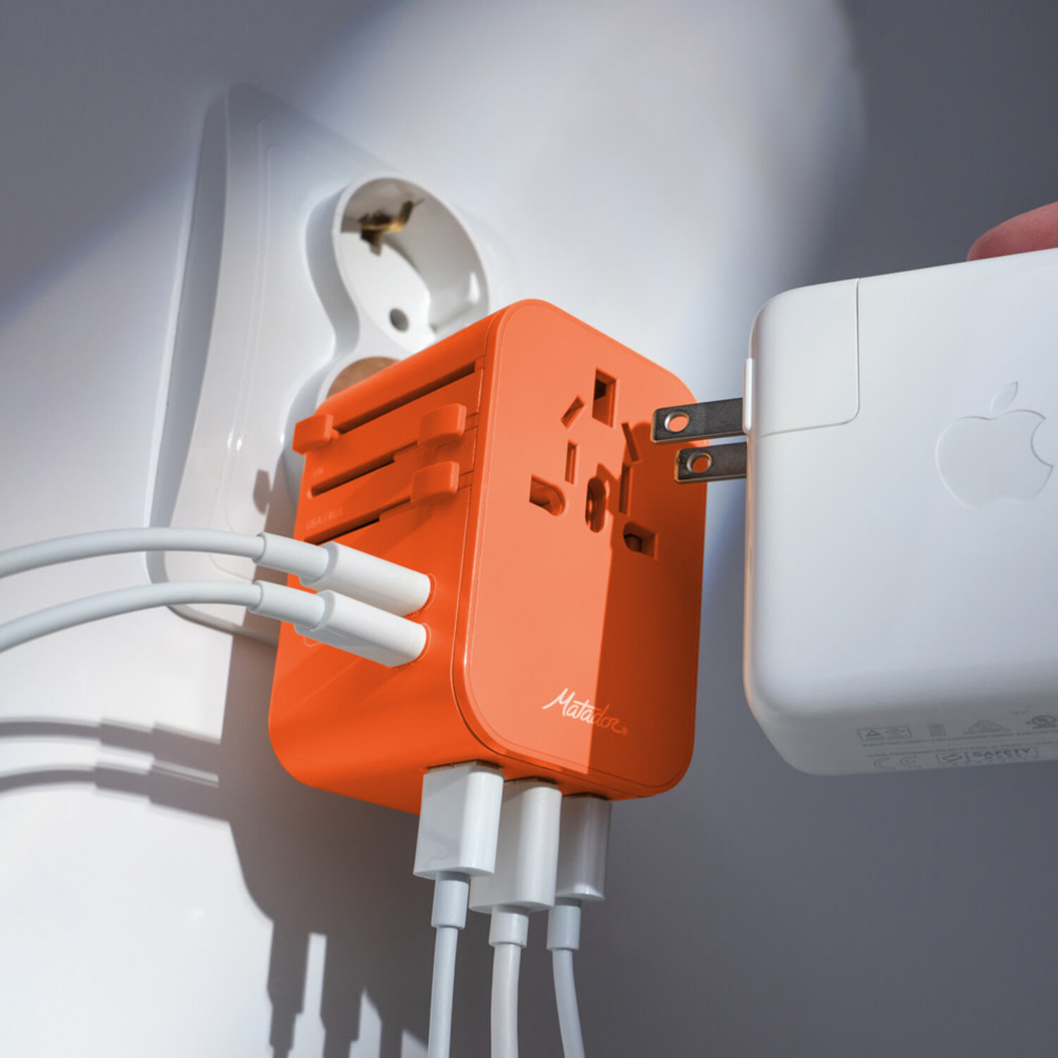 Matador⭐︎ Global travel adapter Global Travel Adapter – Matador