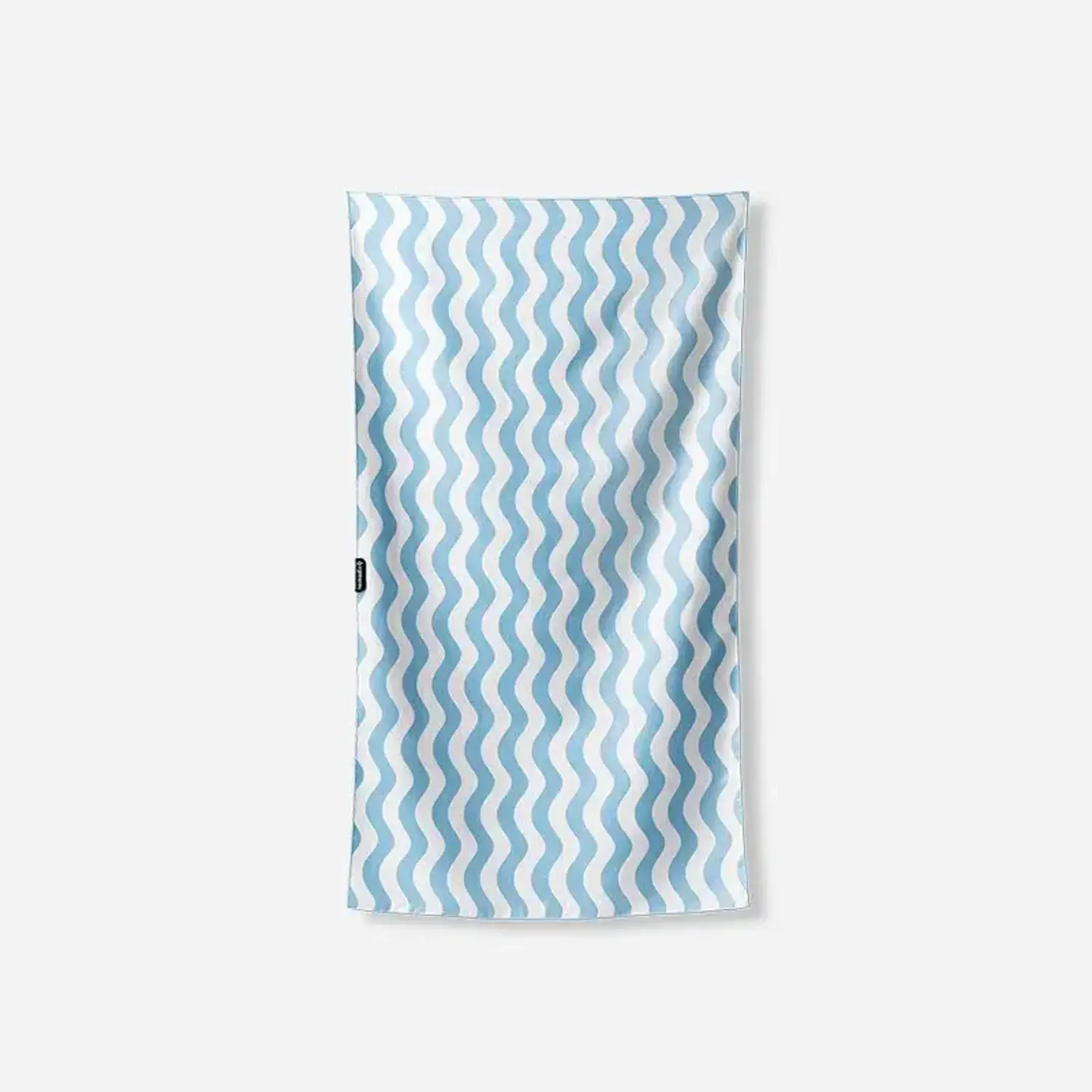 Nomadix Ultralight Towel: Calm Seas Pale Blue Sky Just Bags