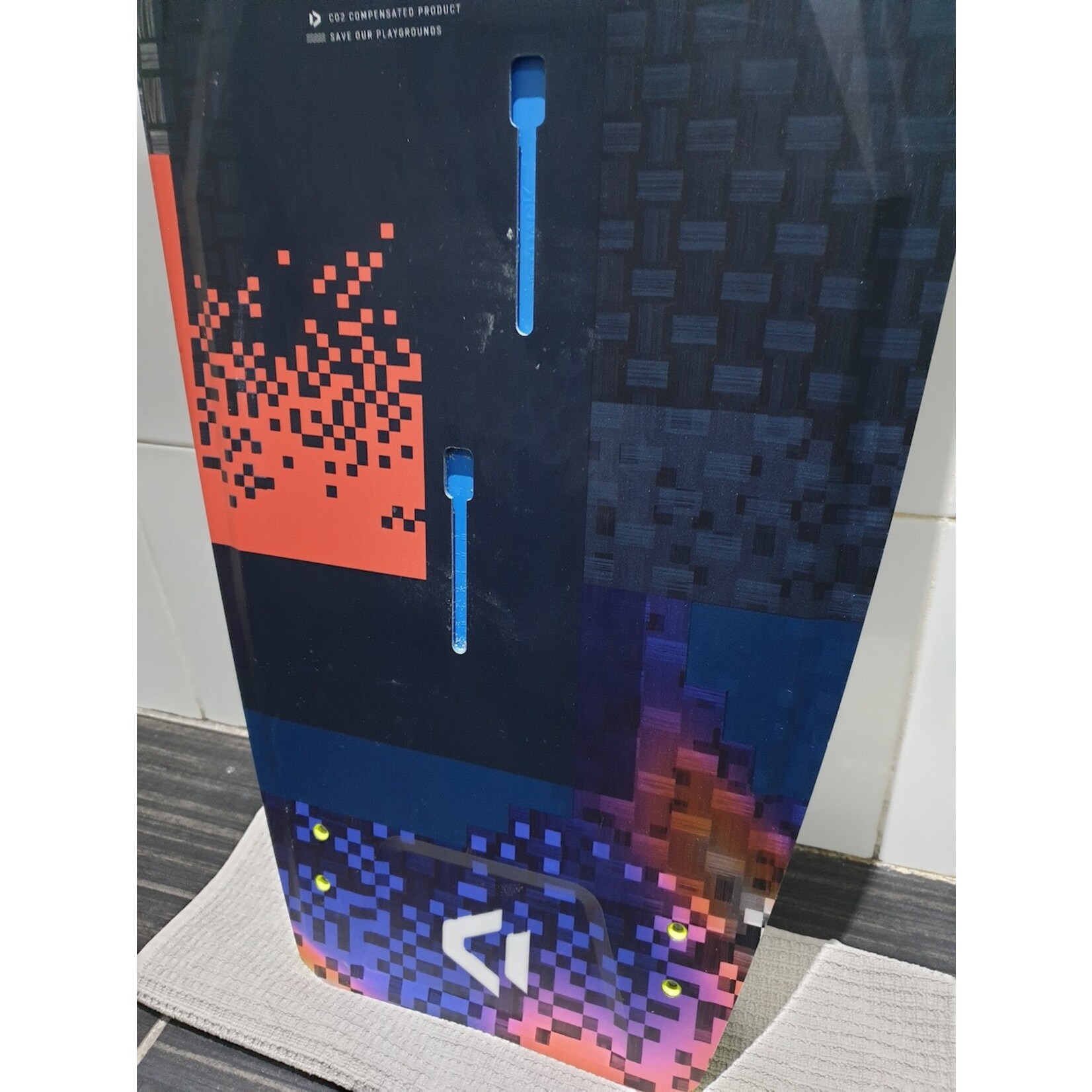 Duotone 2023 Duotone Twintip Select SLS 138 with Entity Strap Large