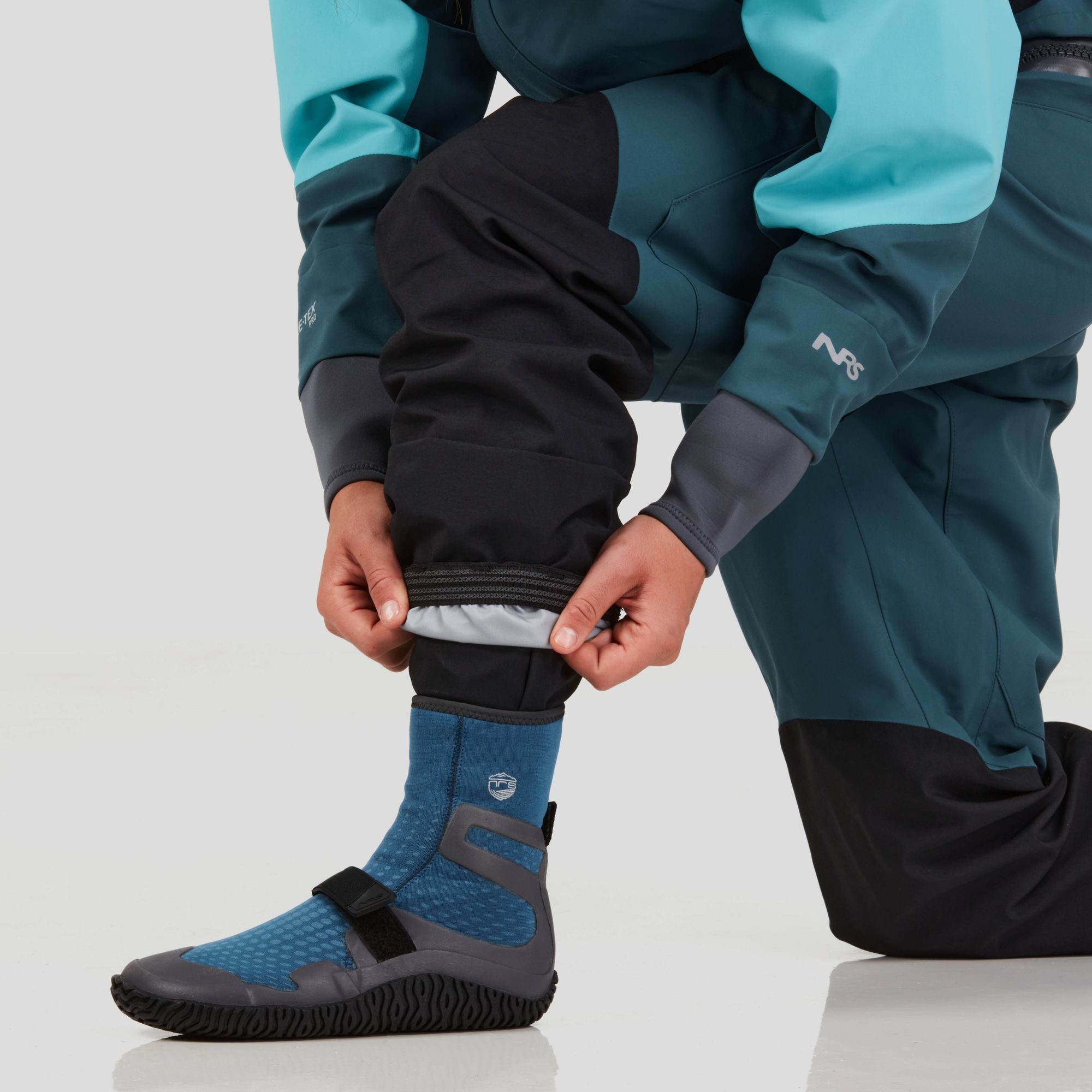 NRS NRS Women's Axiom GORE-TEX Pro Dry Suit
