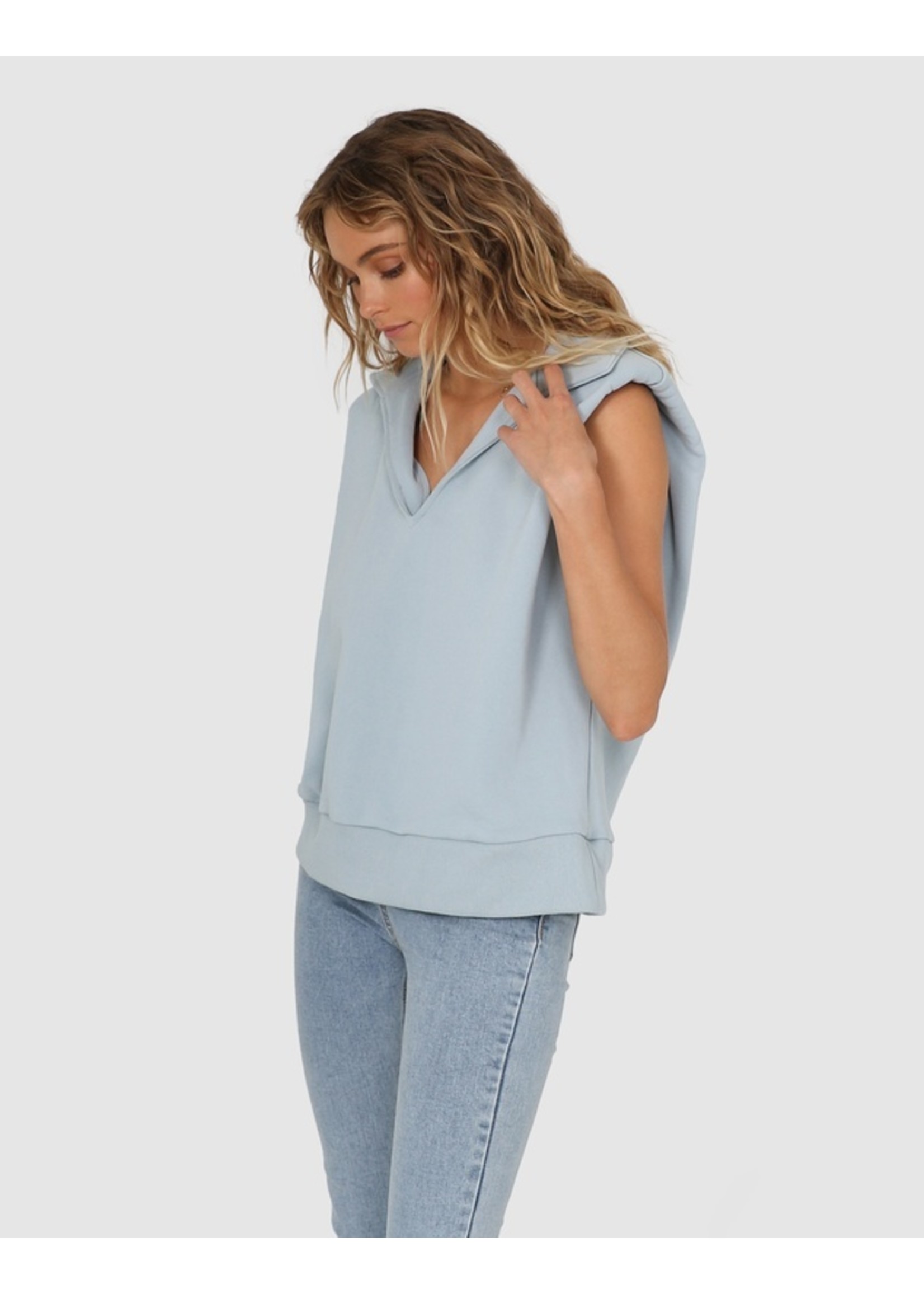 Madison The Label Madison the Label Klaire Sweater Singlet