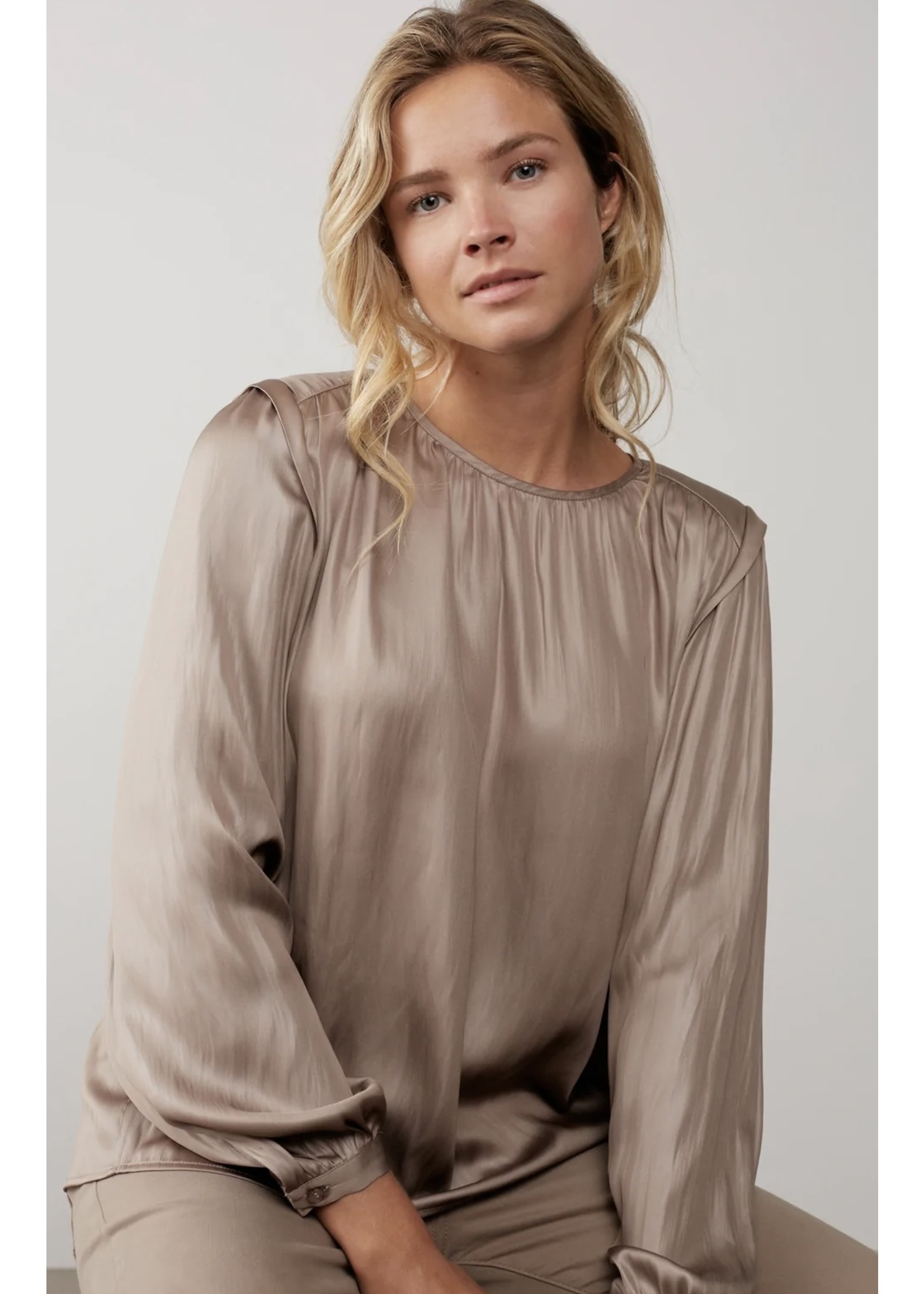 YAYA Yaya - Woven fluid top long sleeves with shoulder detail