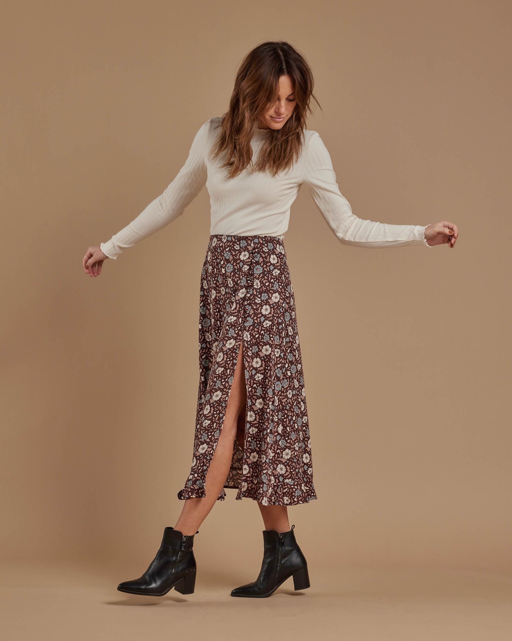 【I AM MARI】Crople Rustle H-Line Slit Skirt I AM MARI】Crople Rustle H-Line Slit Skirt