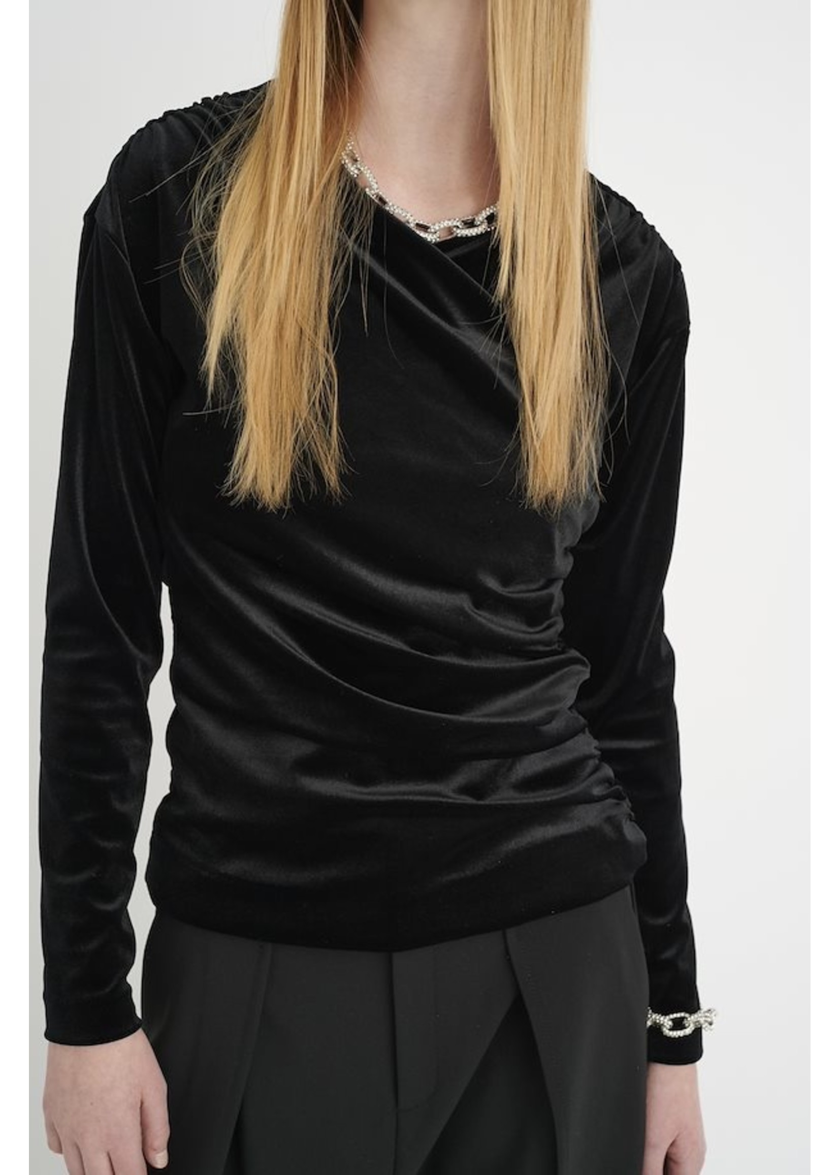 In Wear In Wear - Ofia