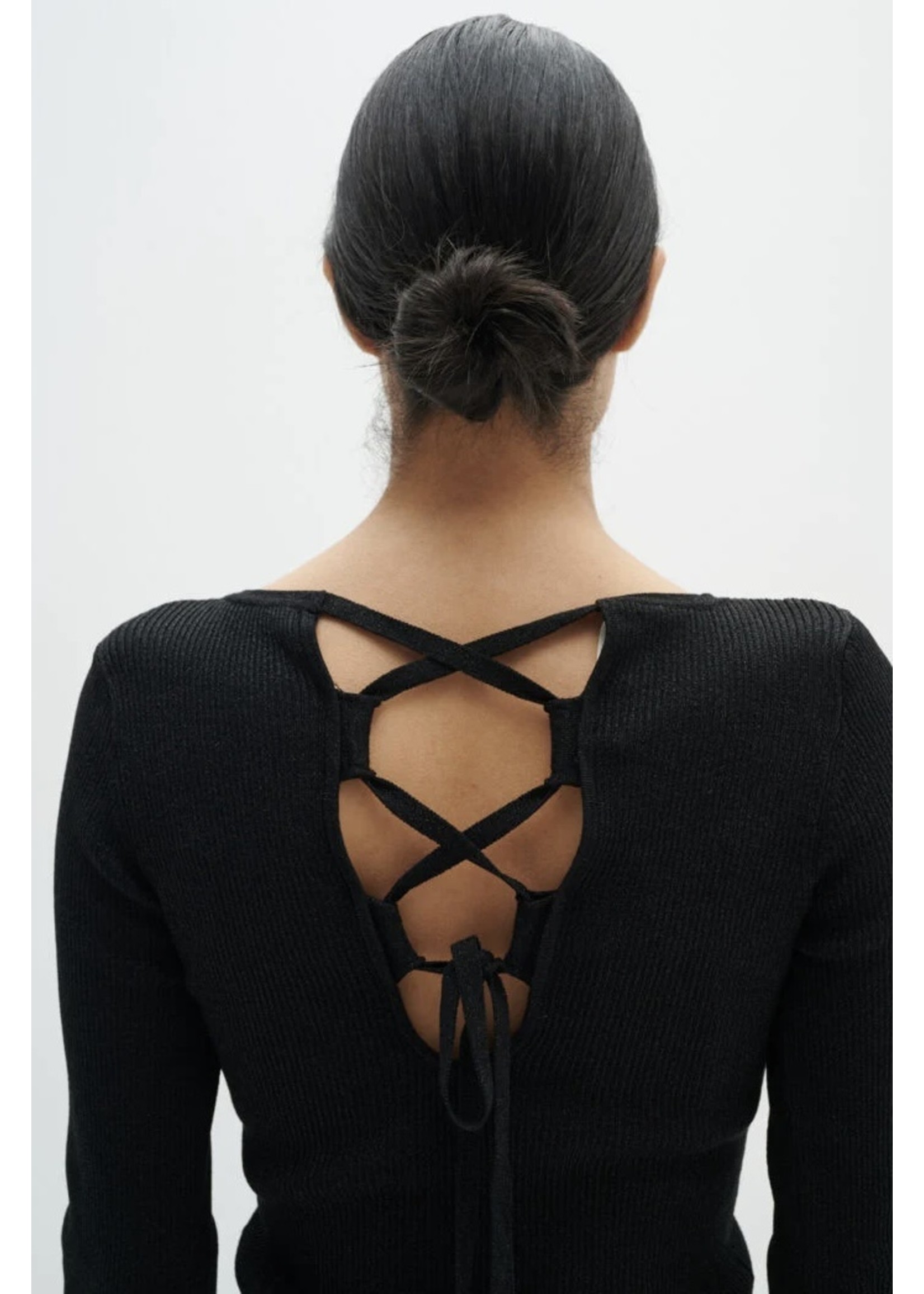 In Wear In Wear - Puno Tie Back