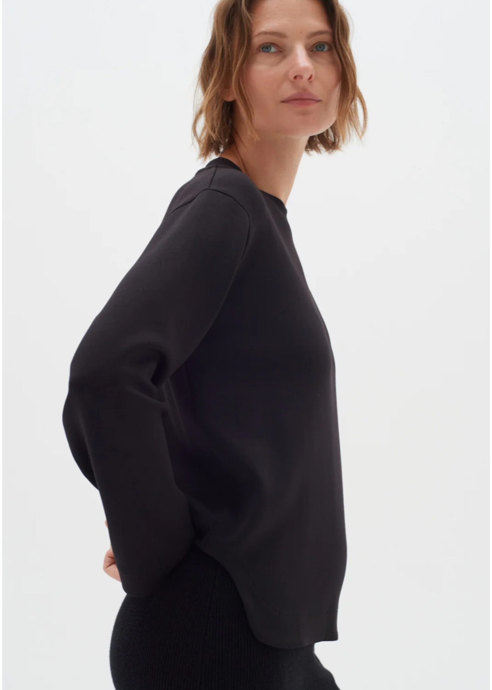 In Wear In Wear - Gincent Crewneck