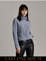 Line the Label Line - Maisie