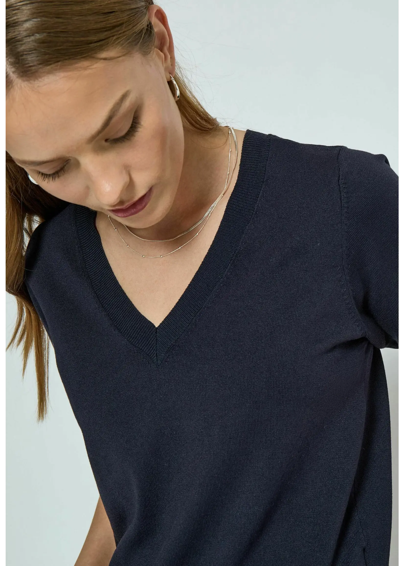 Minus Minus - Milla V-neck Knit Tee