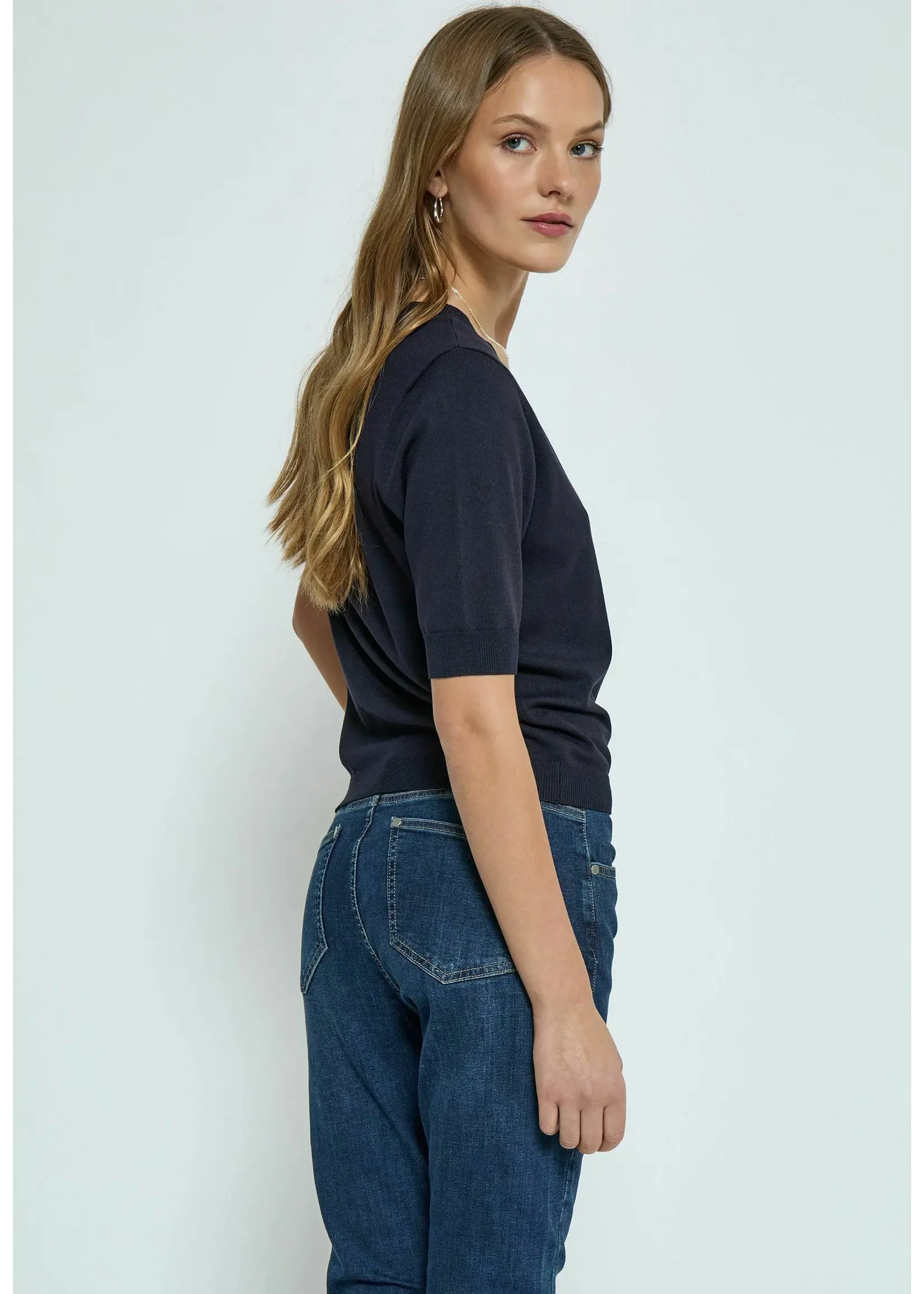 Minus Minus - Milla V-neck Knit Tee