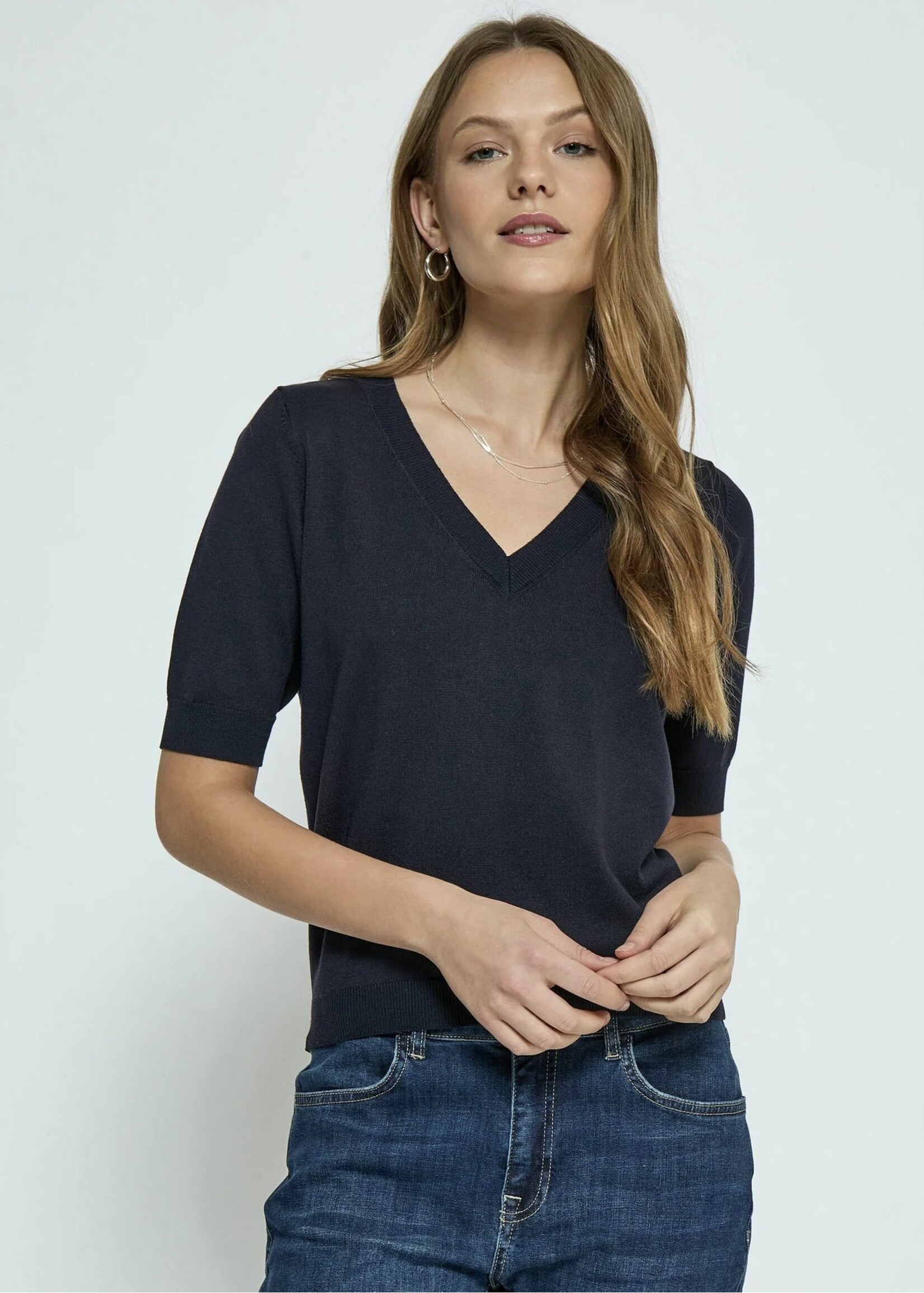 Minus Minus - Milla V-neck Knit Tee