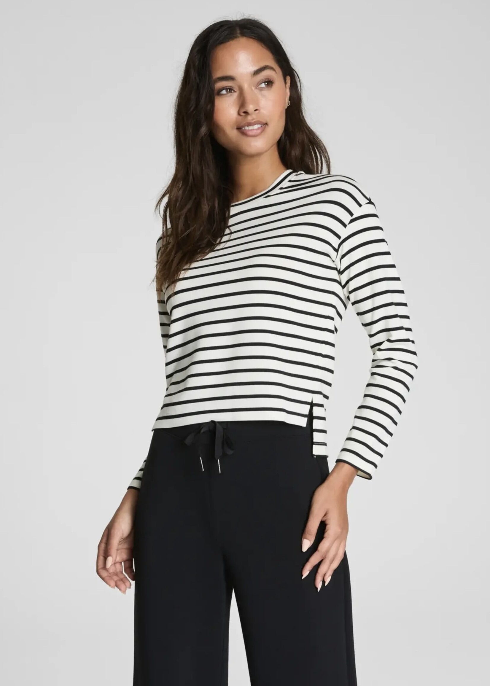 Spanx Spanx - Air Essentials Long-Sleeve Side Slit Top