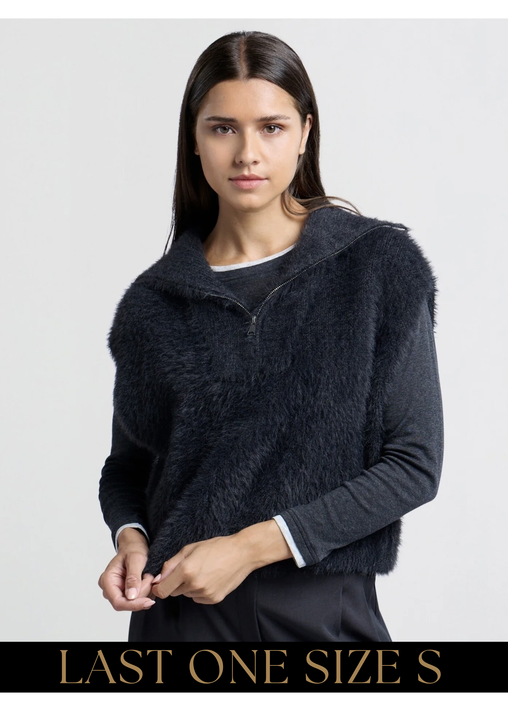 YAYA Yaya - Sleeveless fluffy Sweater with Zipper collar