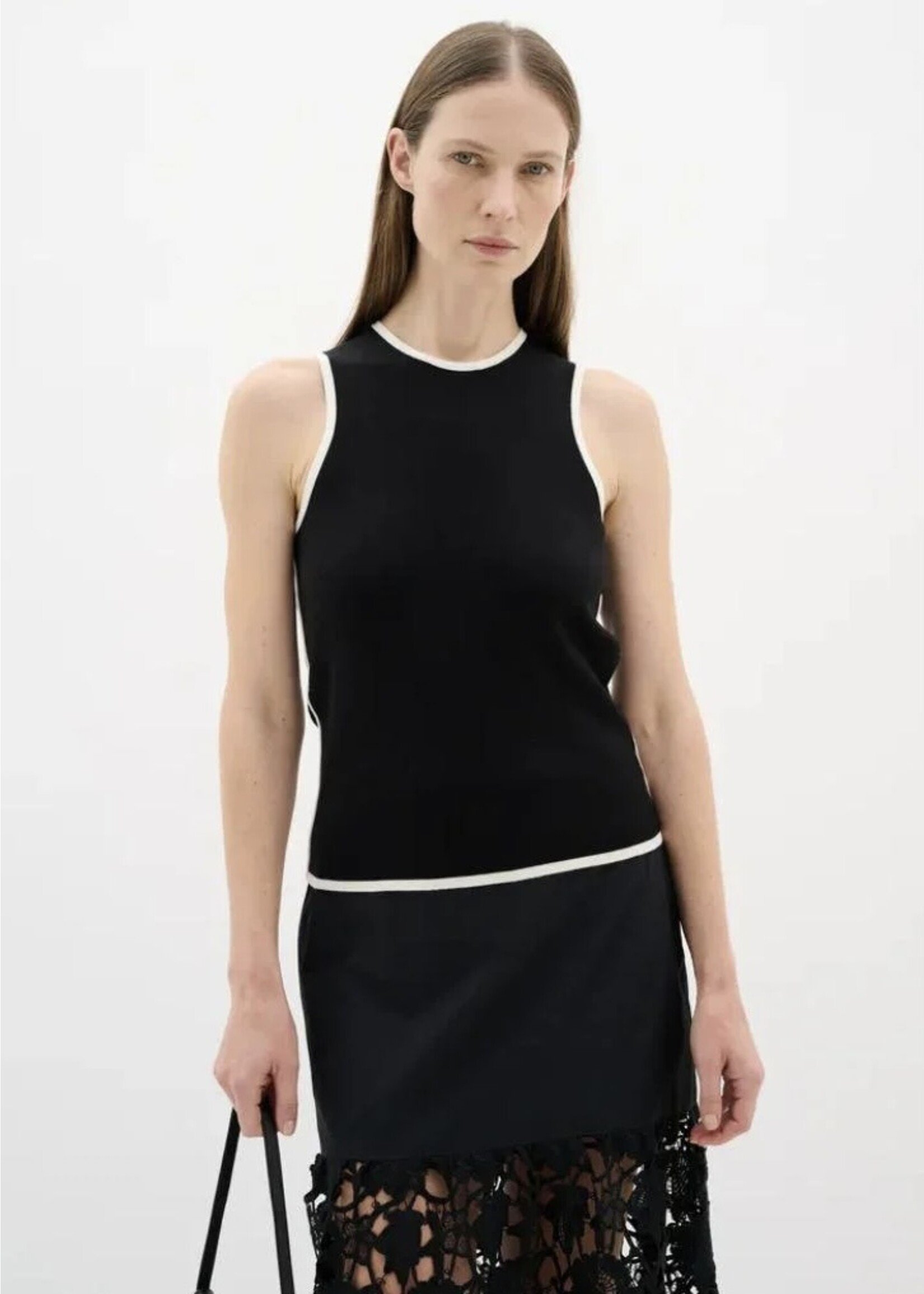 In Wear In Wear - Sacco Tank