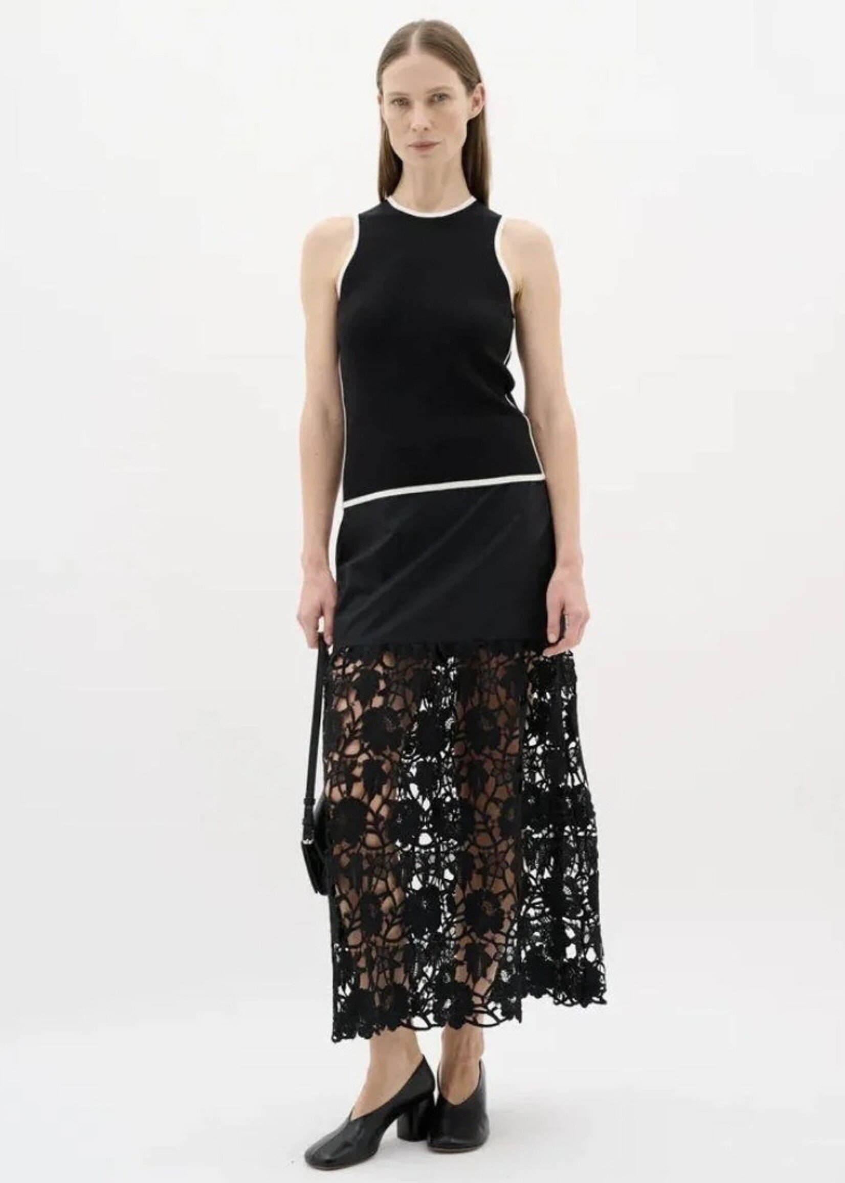 In Wear In Wear - Sacco Tank