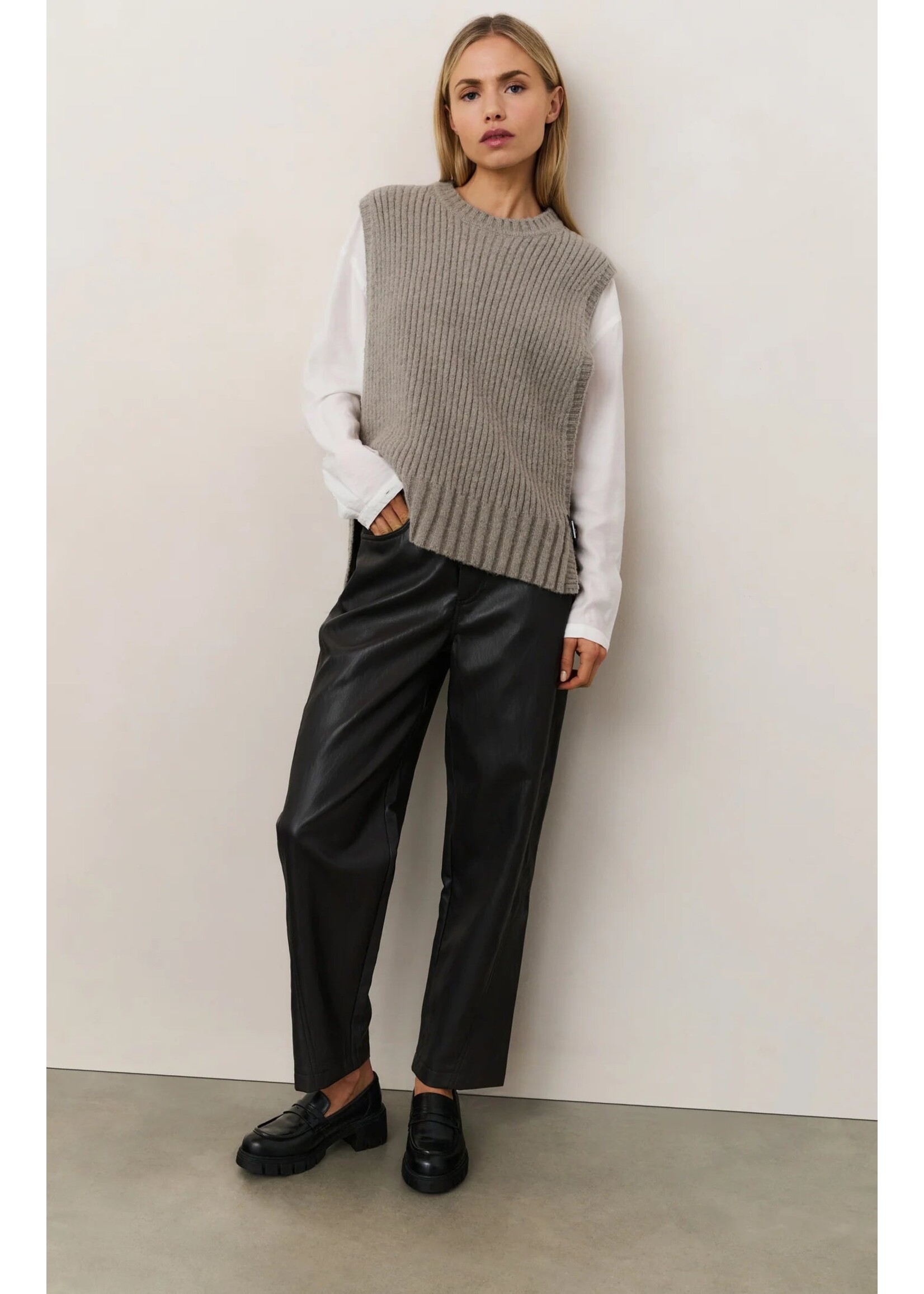 YAYA Yaya - Faux Leather Trousers With Seam Details