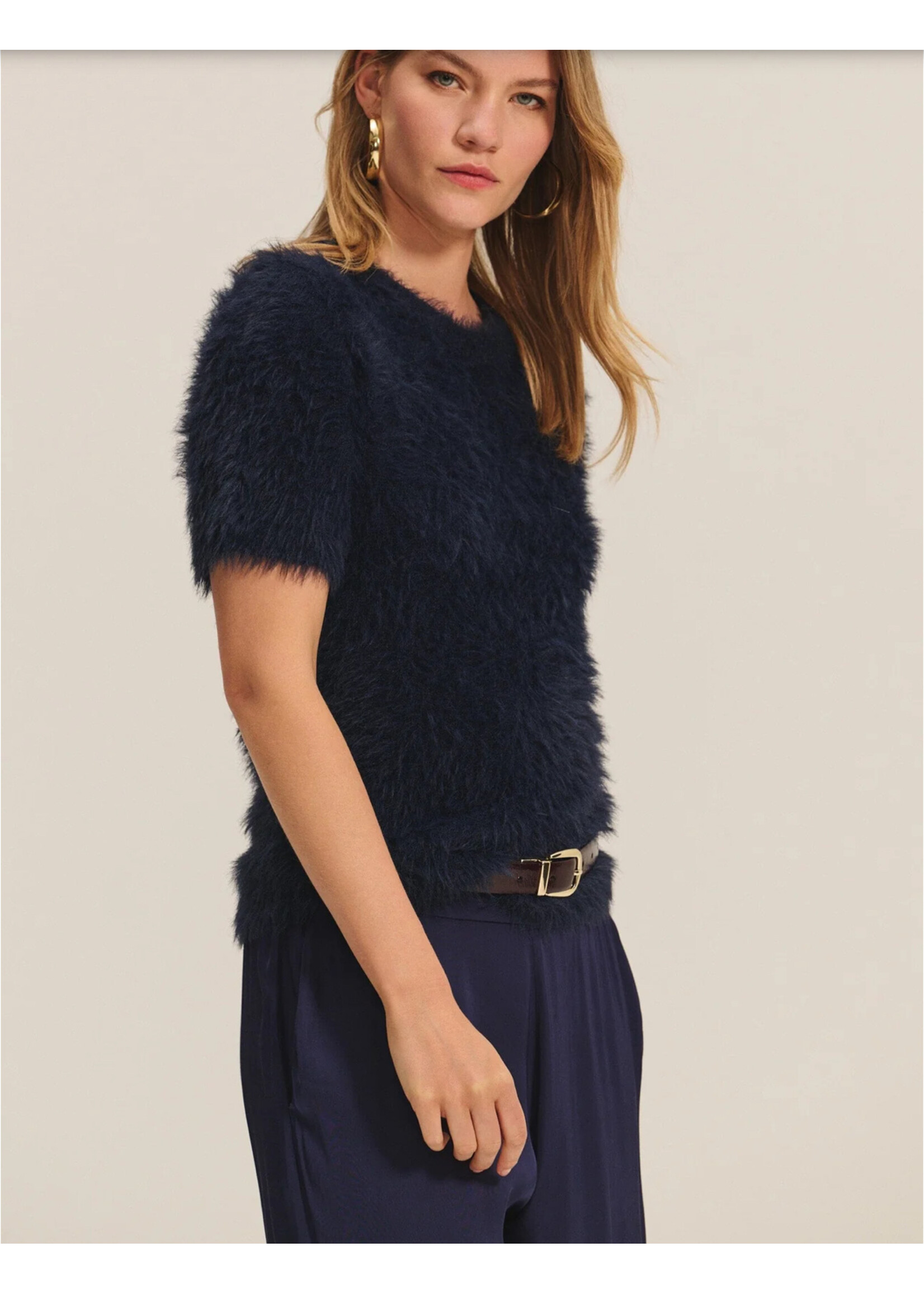 Velvet Velvet - Kit Feather Yarn Sweater