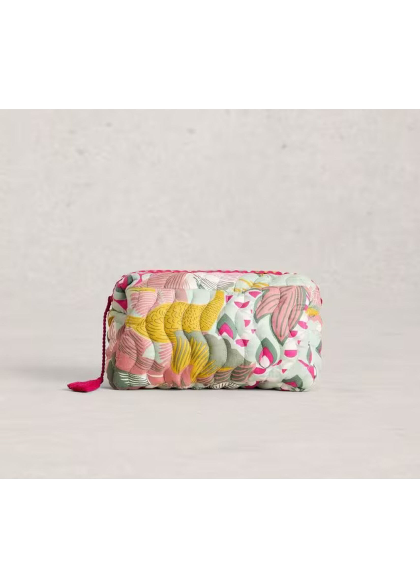 White Stuff Femme White Stuff - Shelby Quilted Wash Bag