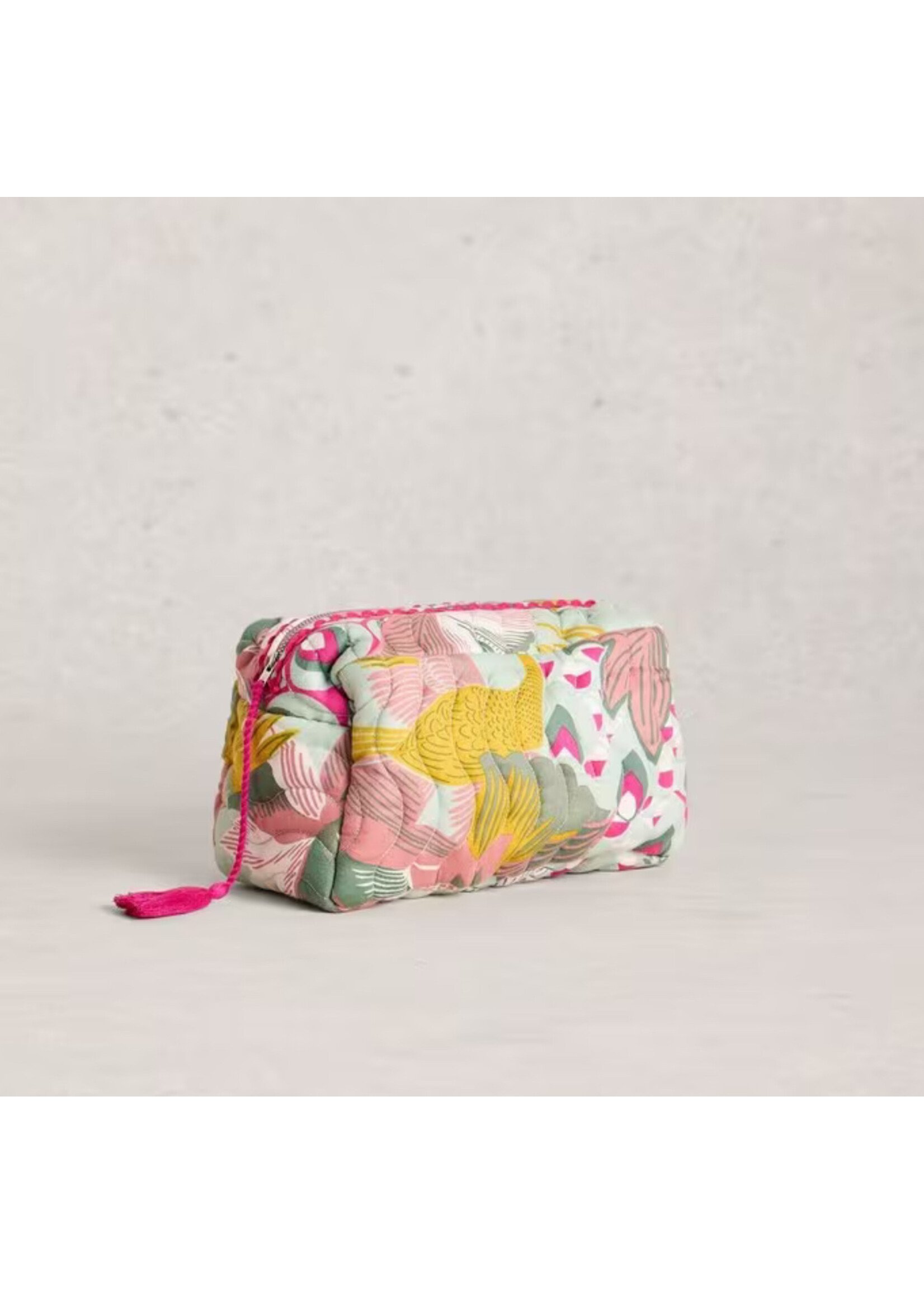 White Stuff Femme White Stuff - Shelby Quilted Wash Bag