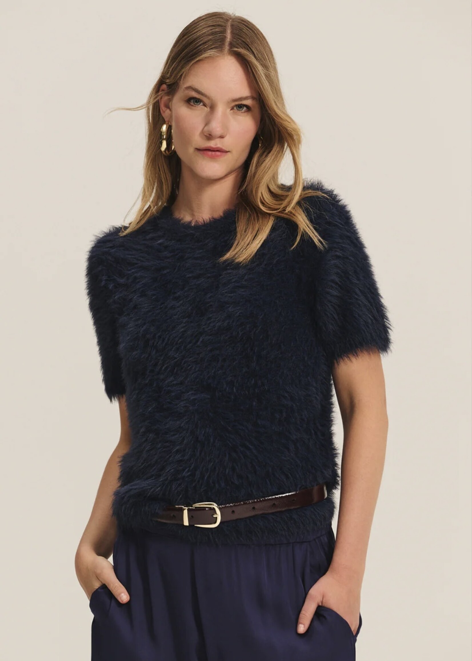 Velvet Velvet - Kit Feather Yarn Sweater