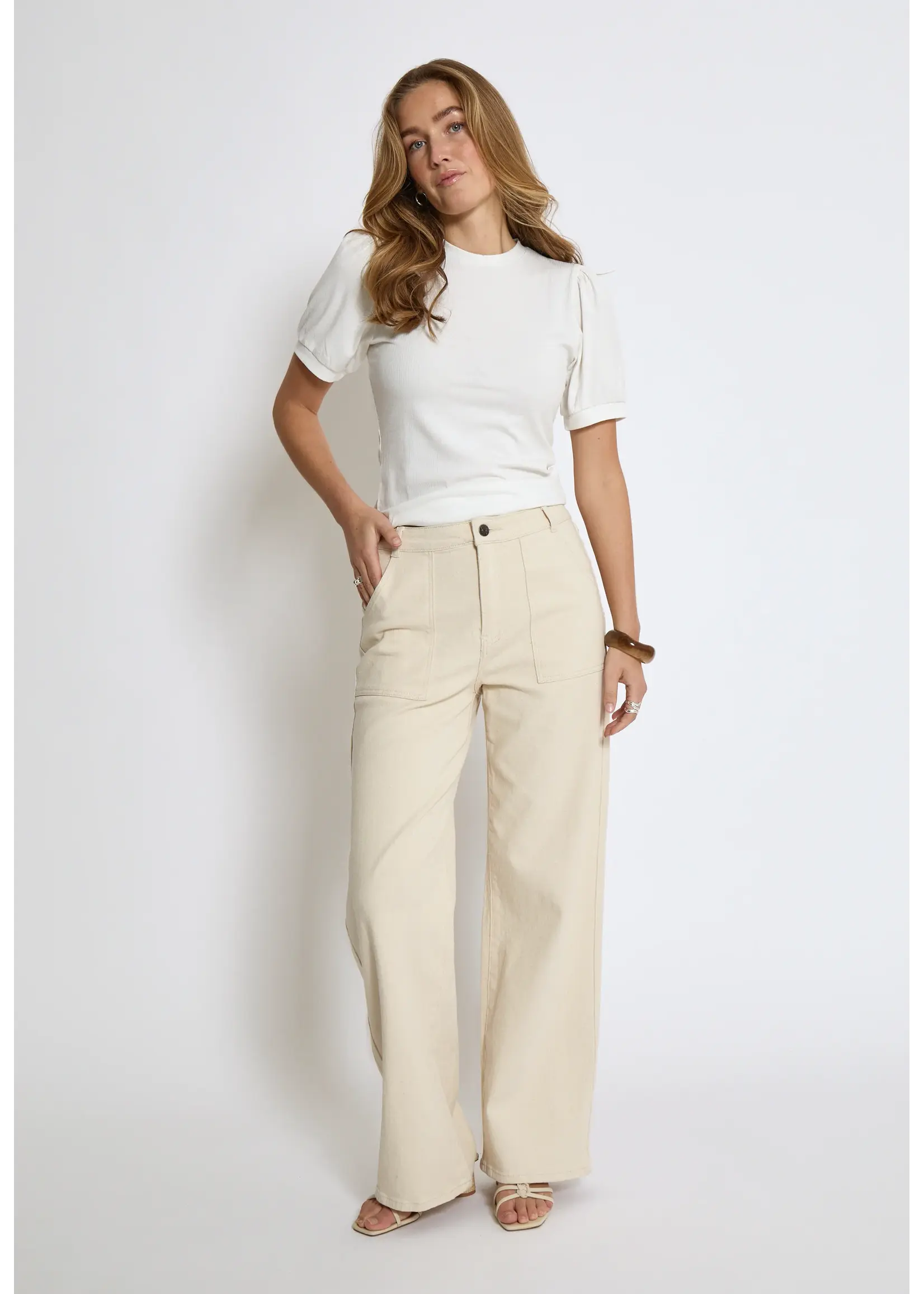 Minus Minus - Johanna Tee