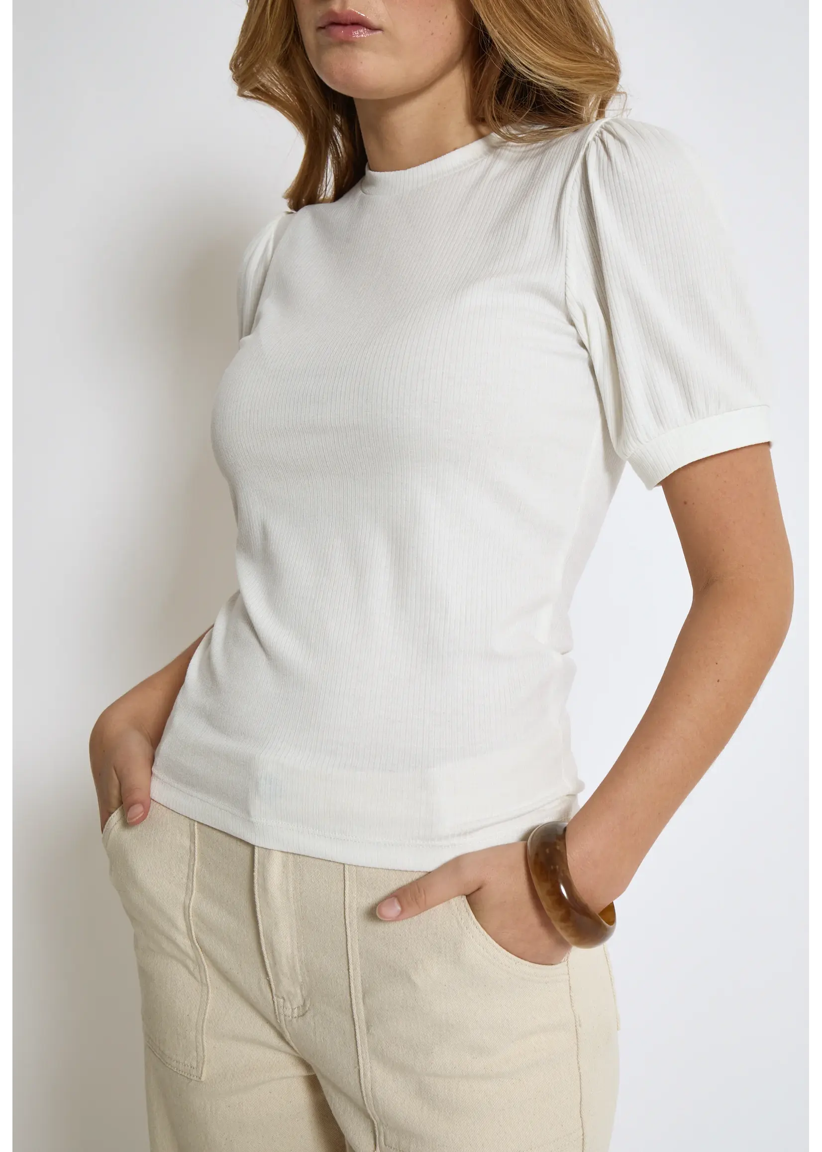 Minus Minus - Johanna Tee