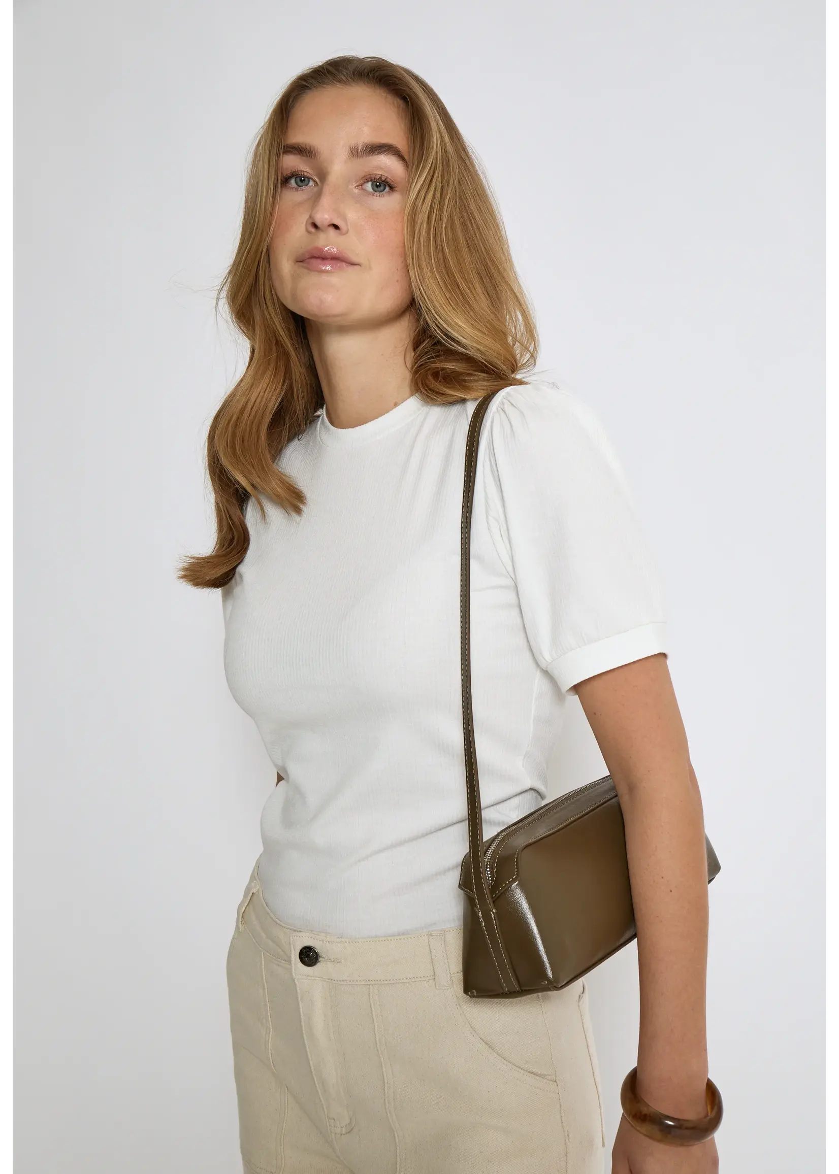 Minus Minus - Johanna Tee