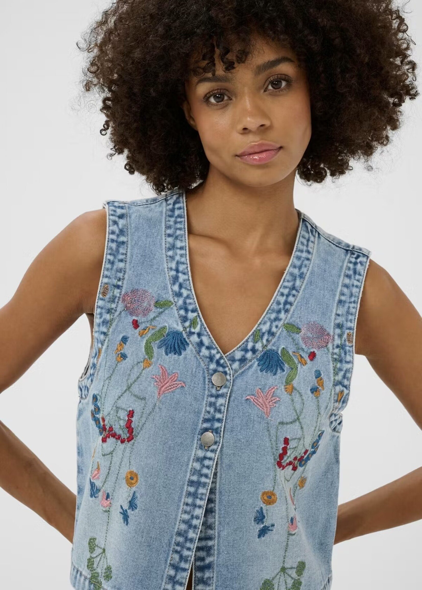 Culture Culture - Tiala Aniceta Embroidery Vest