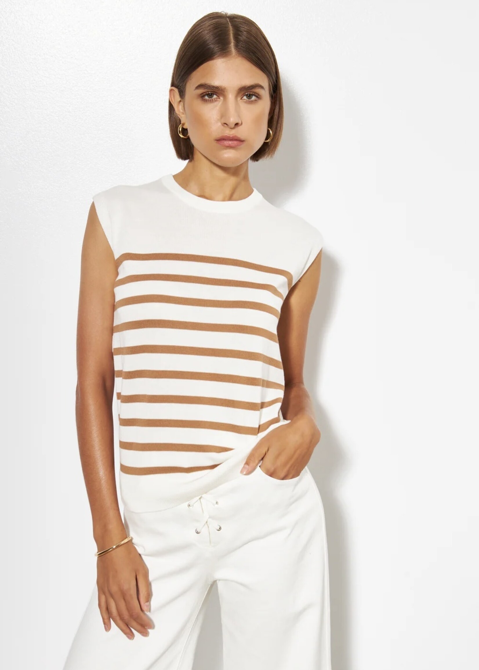 Line the Label Line - Caro