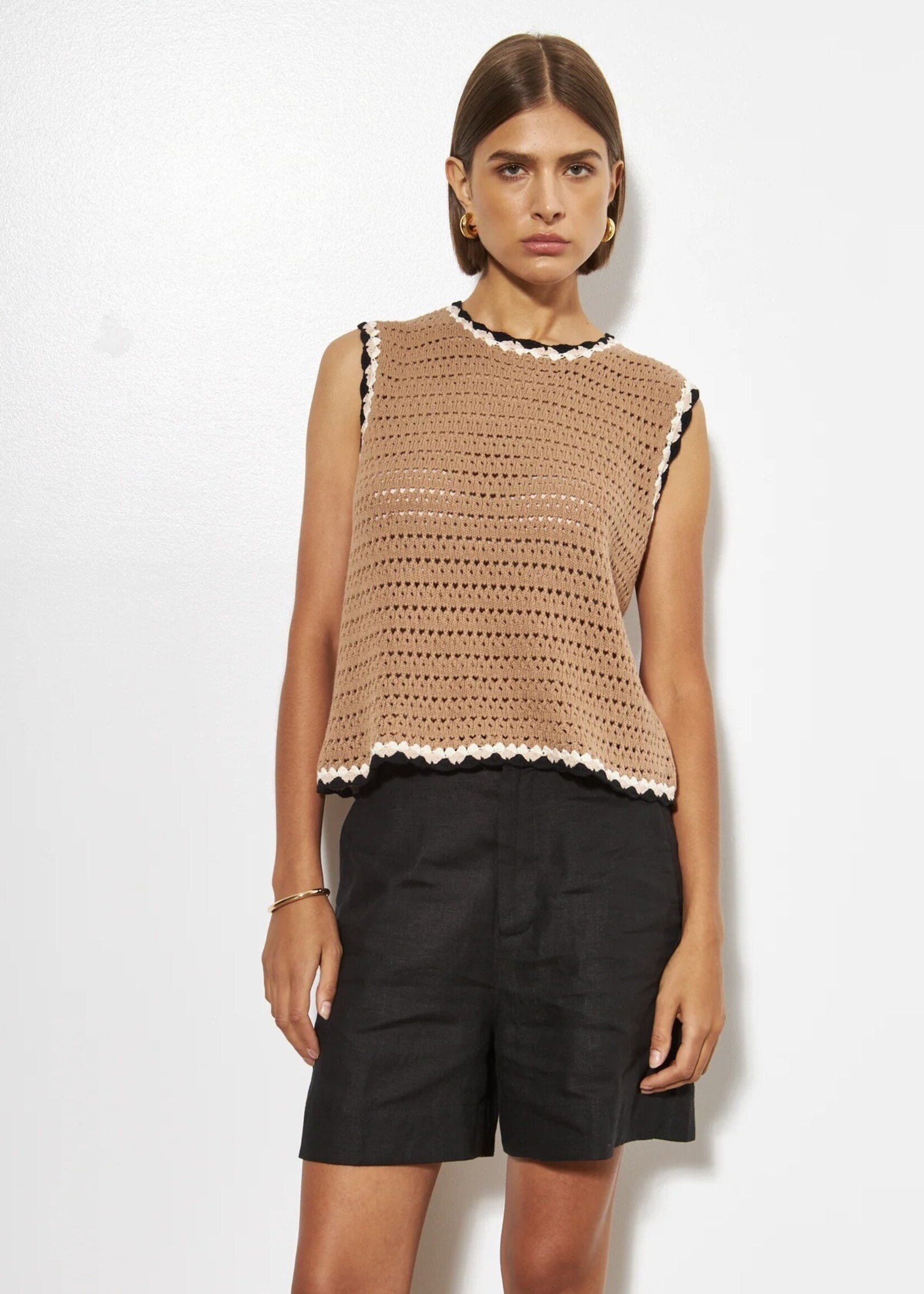 Line the Label Line - Alix