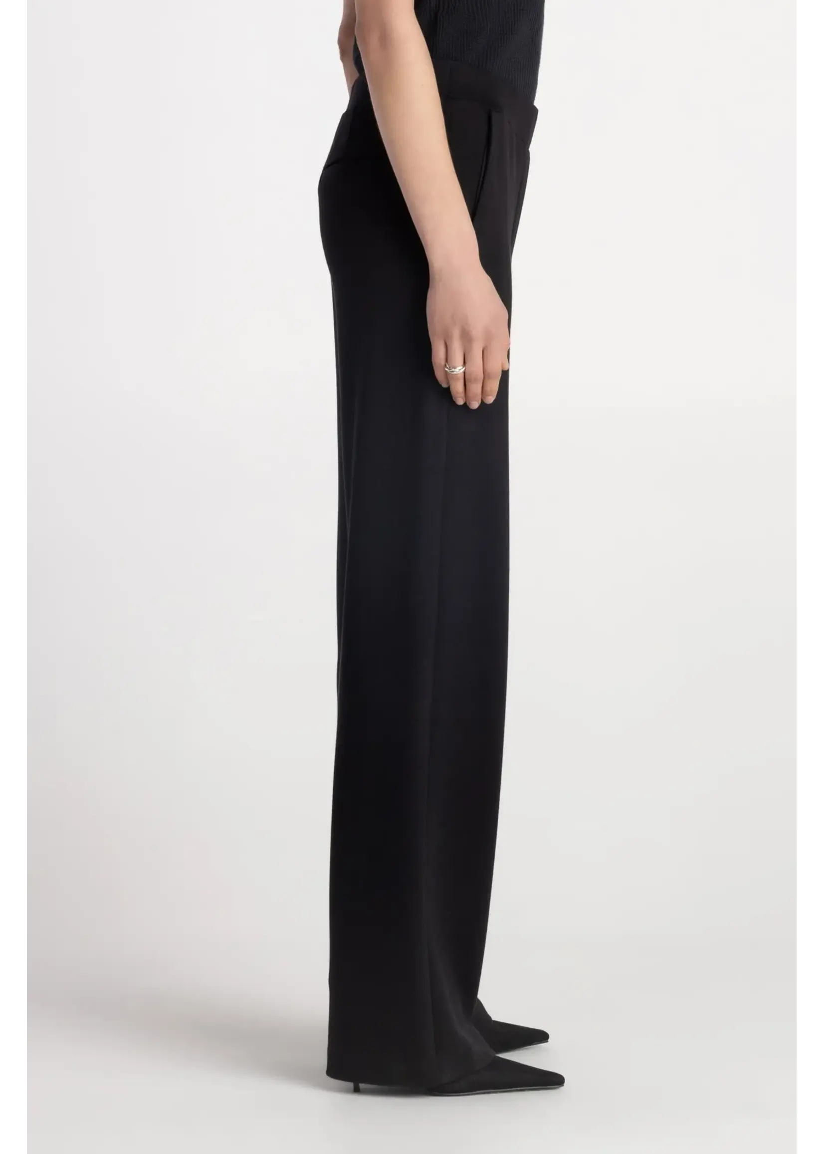 Pure & Simple Pure & Simple - Emma Pant