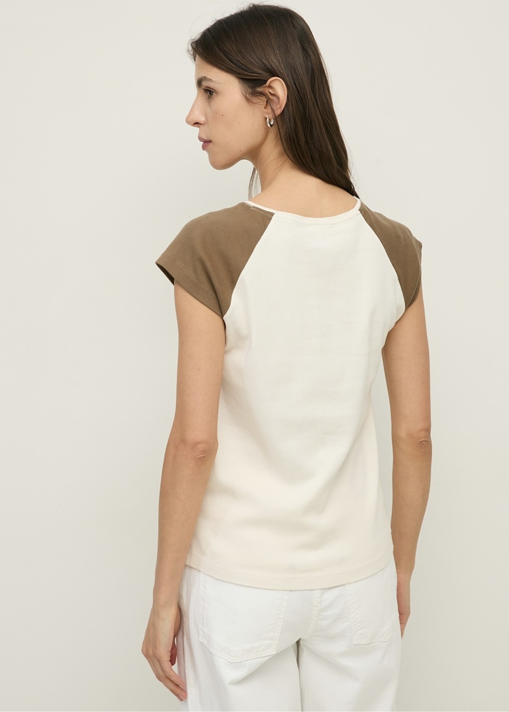 Yerse Yerse - T-shirt with Contrast