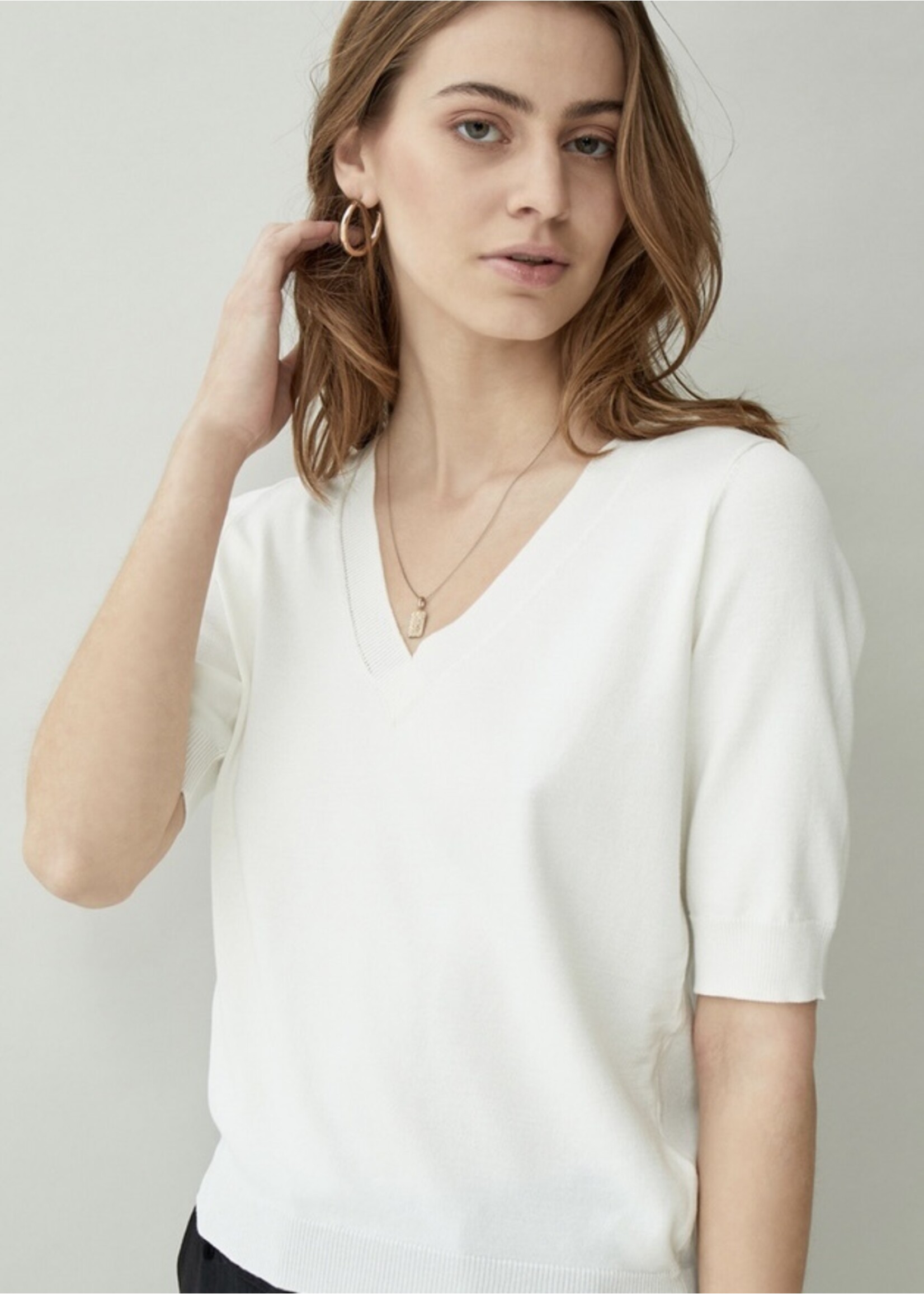Minus Minus - MS Milla V-Neck Knit Tee