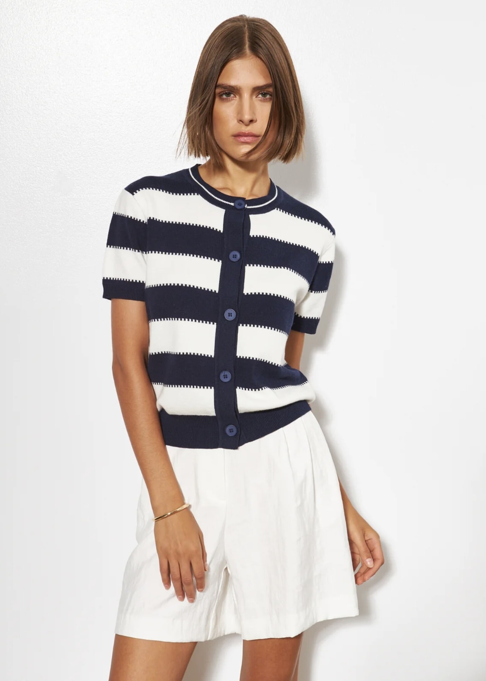 Line the Label Line - Everly