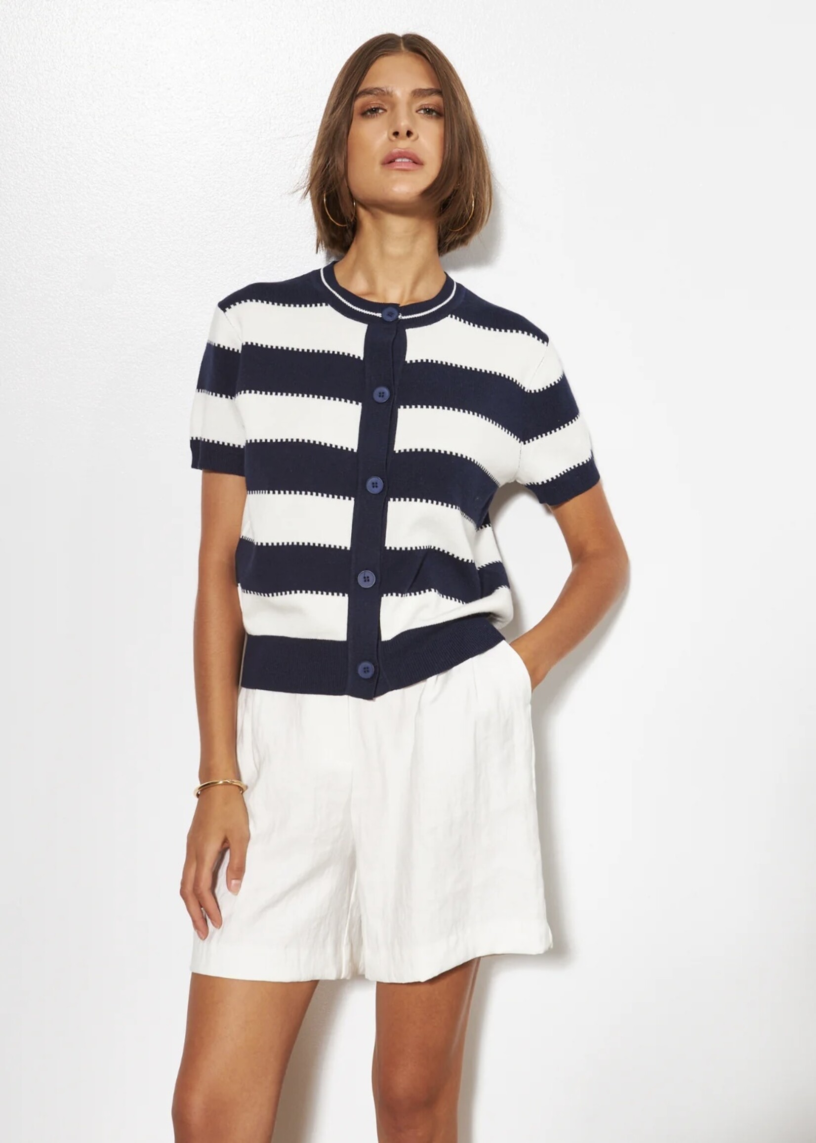 Line the Label Line - Everly