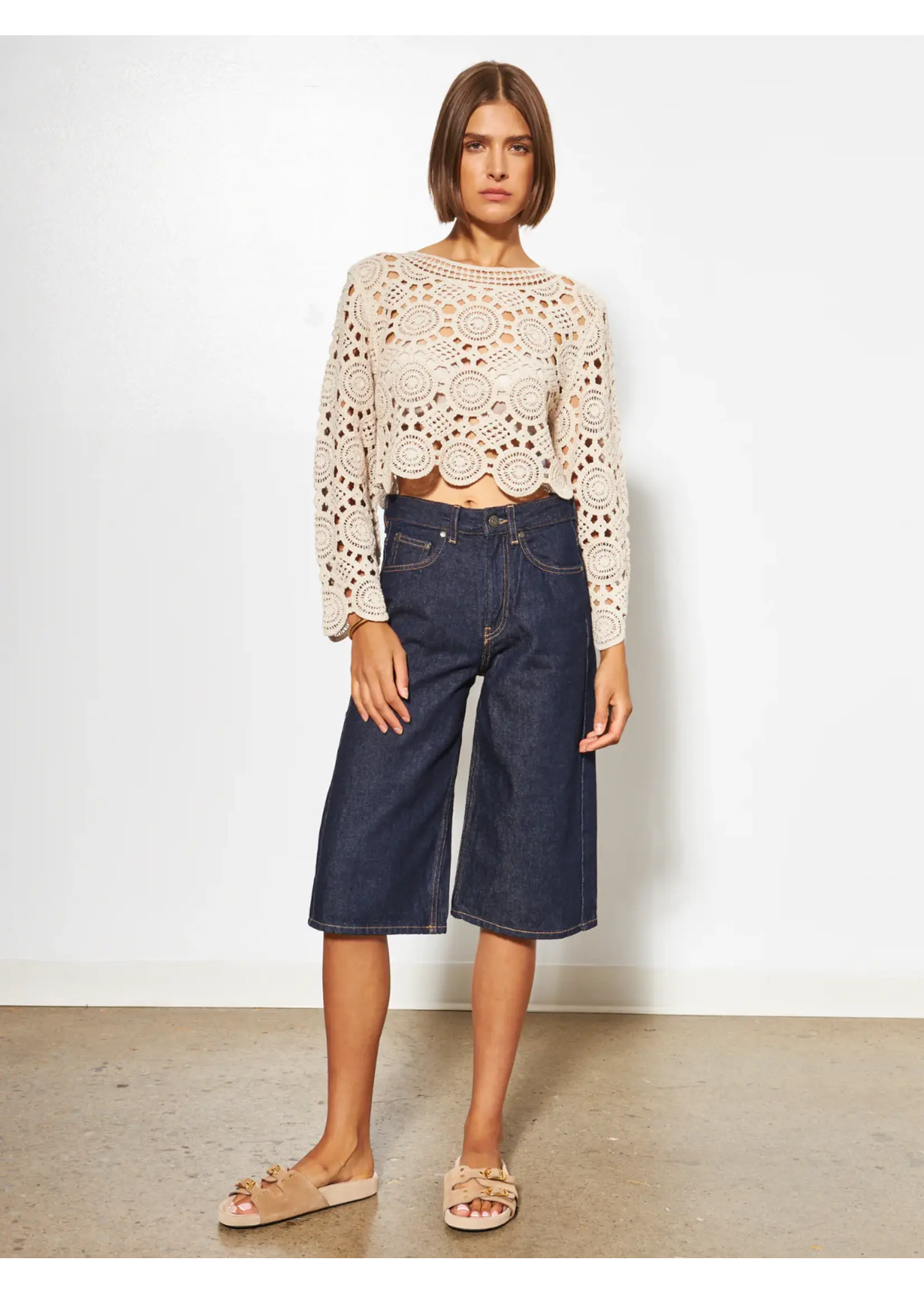 Line the Label - Romie